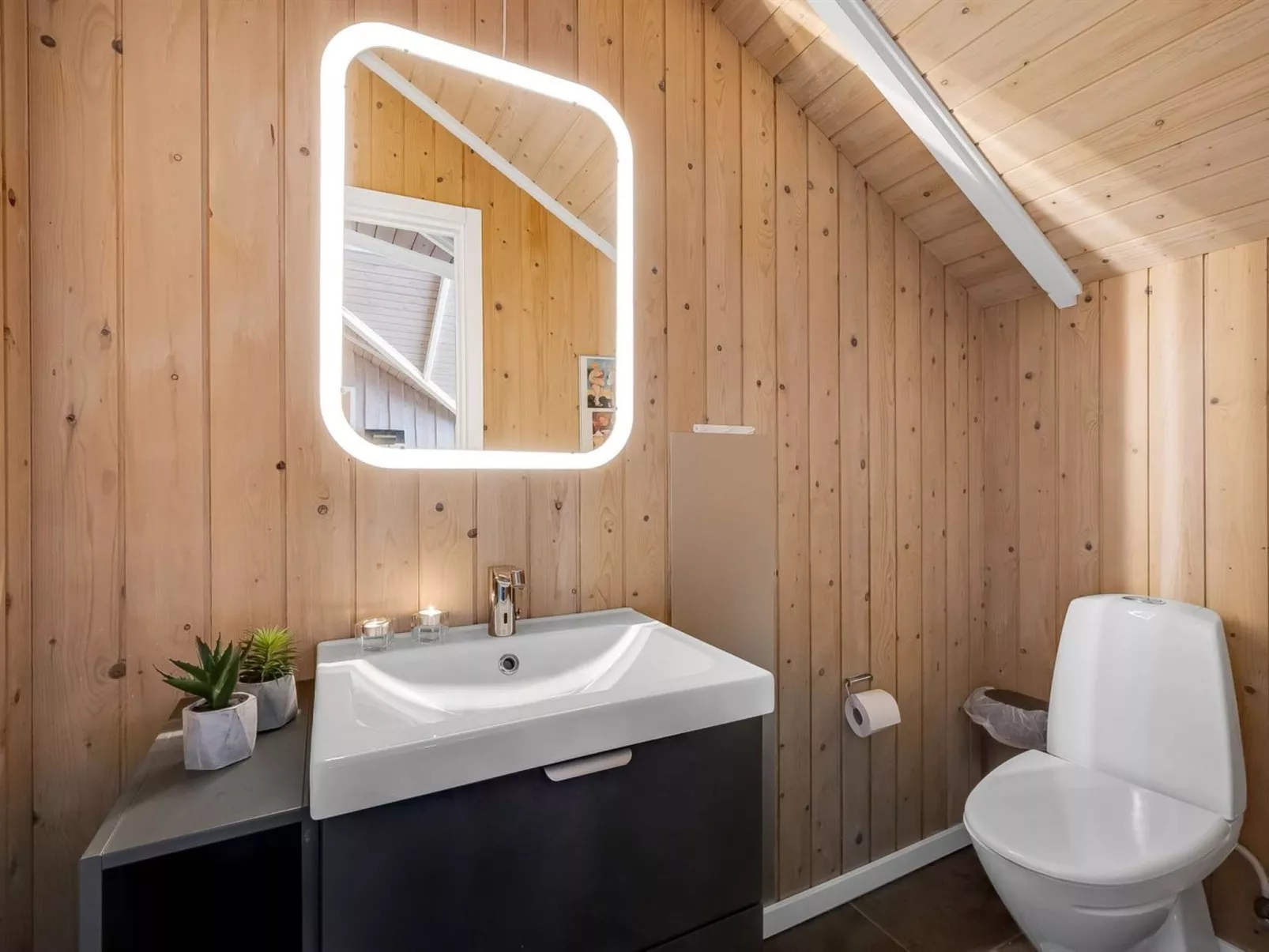 "Doris" - 150m from the sea-Binnen