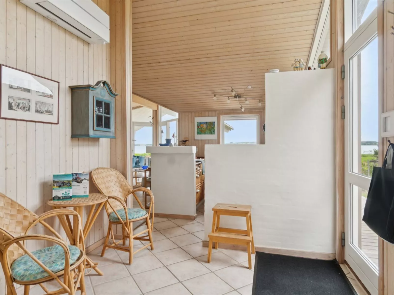 "Brunman" - 10m to the fjord-Binnen