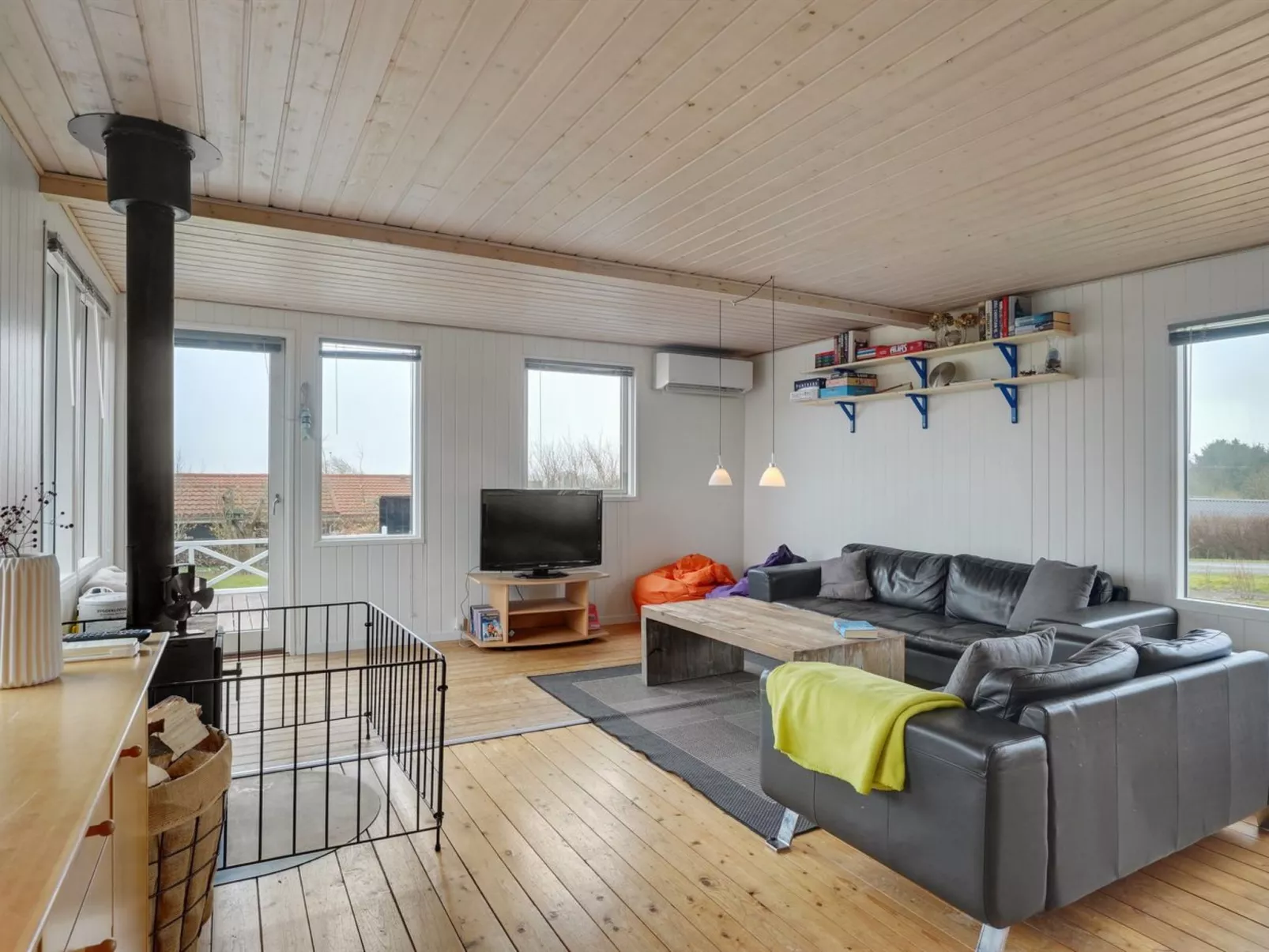 "Awer" - 300m to the fjord-Binnen