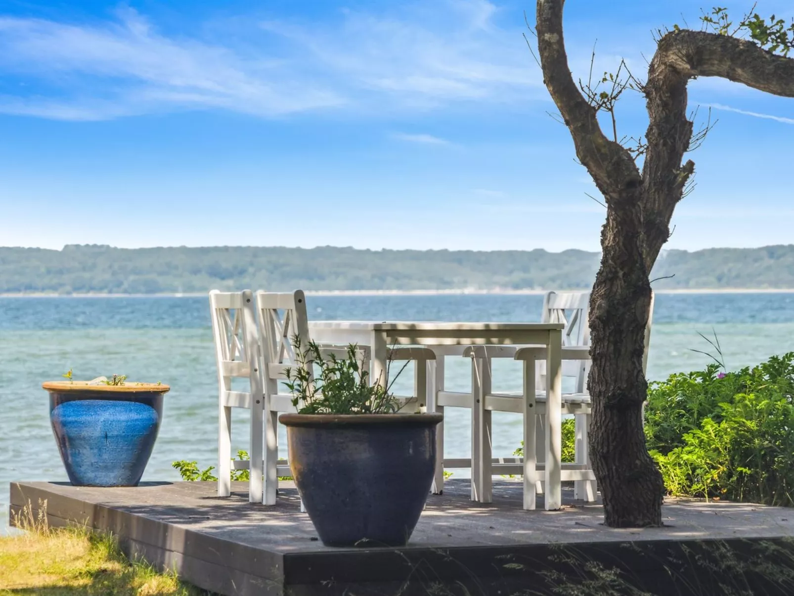 "Kennet" - 30m from the sea-Buiten