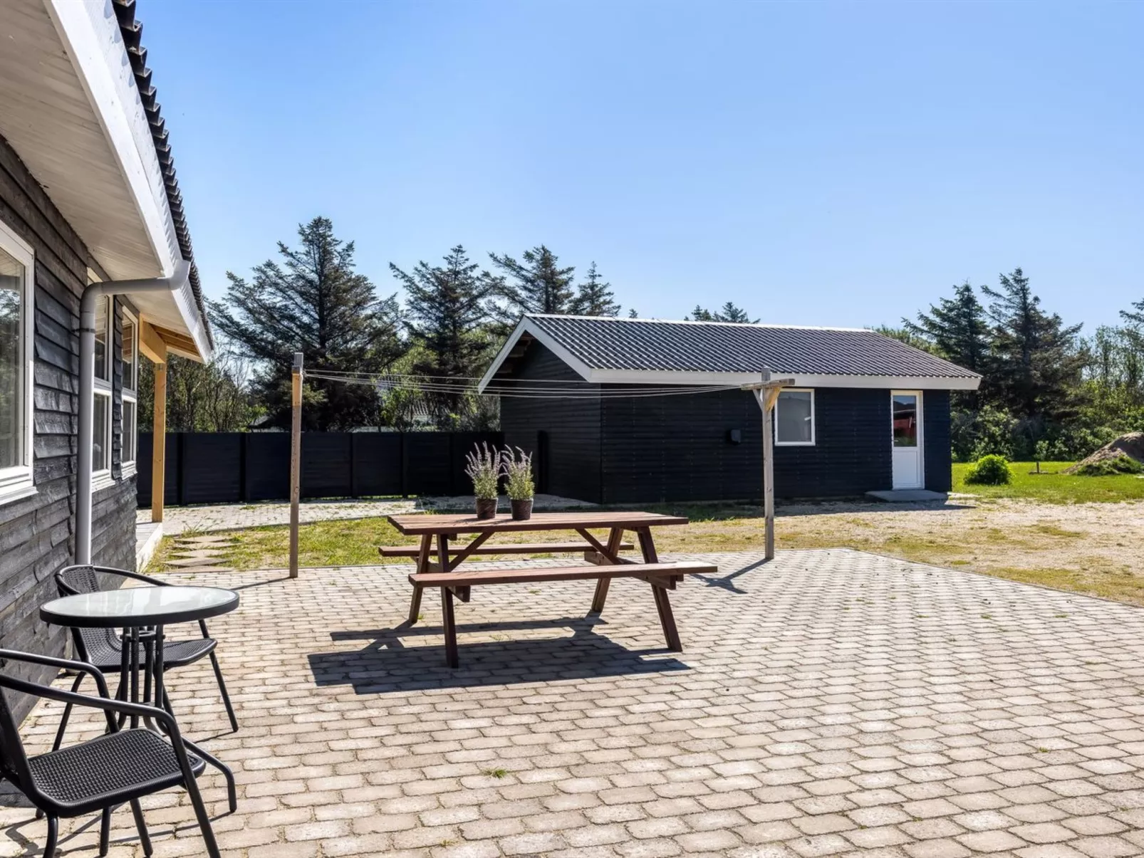 "Thorsten" - 500m from the sea-Buiten