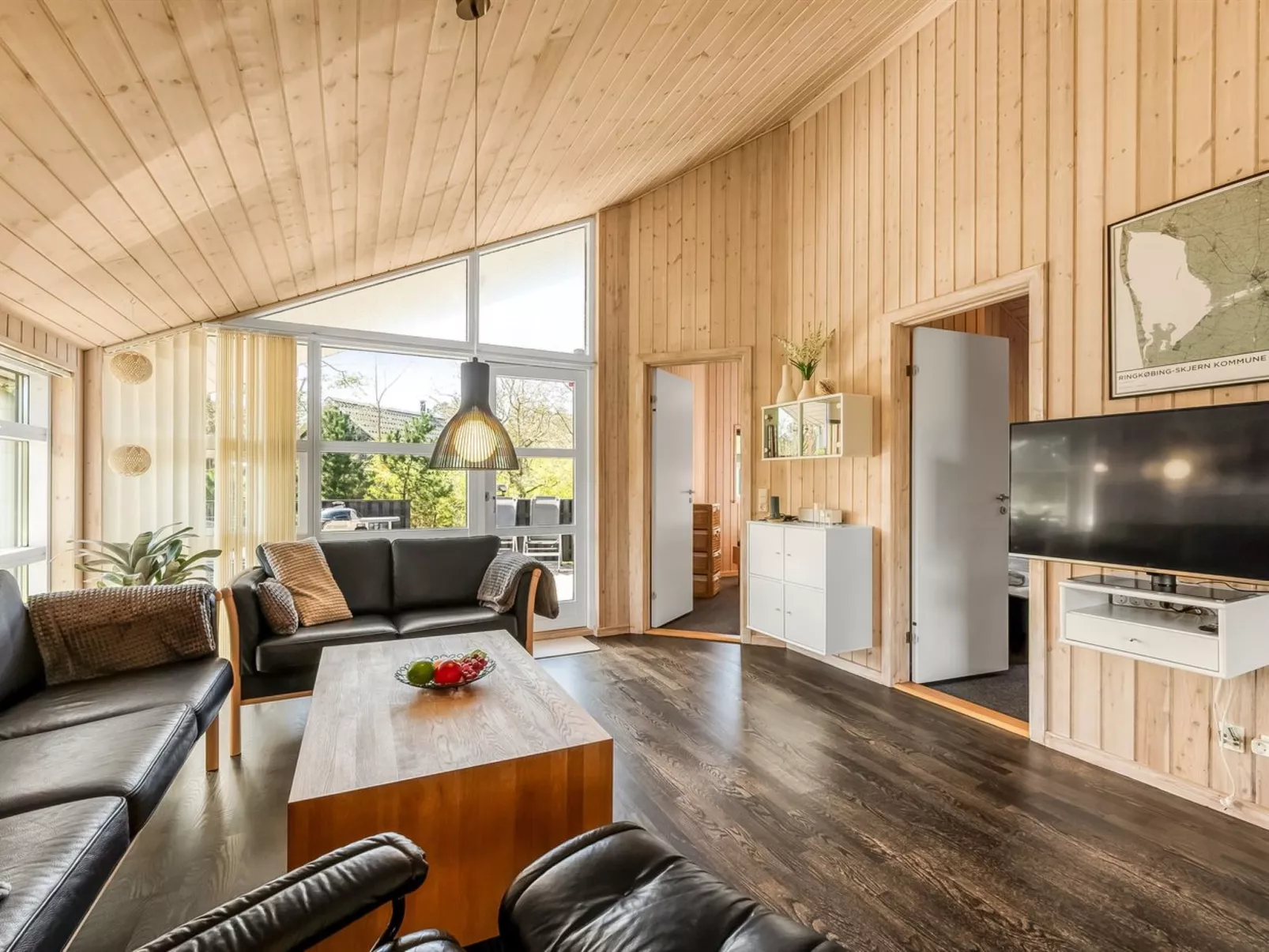 "Rekke" - 300m to the fjord-Binnen