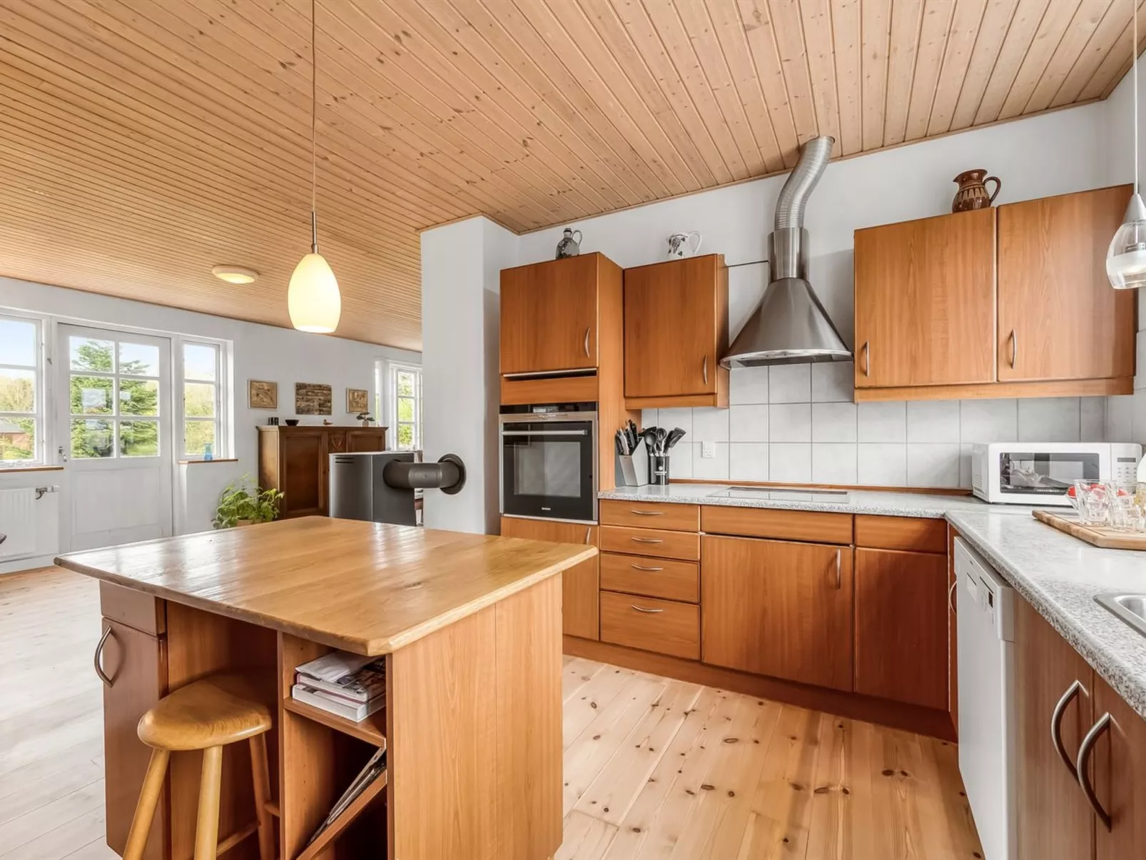 "Soria" - 600m to the fjord-Binnen