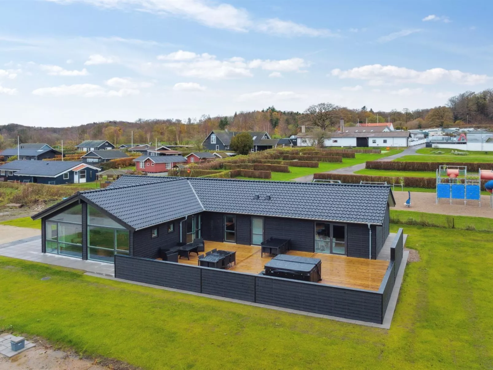 "Clare" - 100m from the sea-Binnen