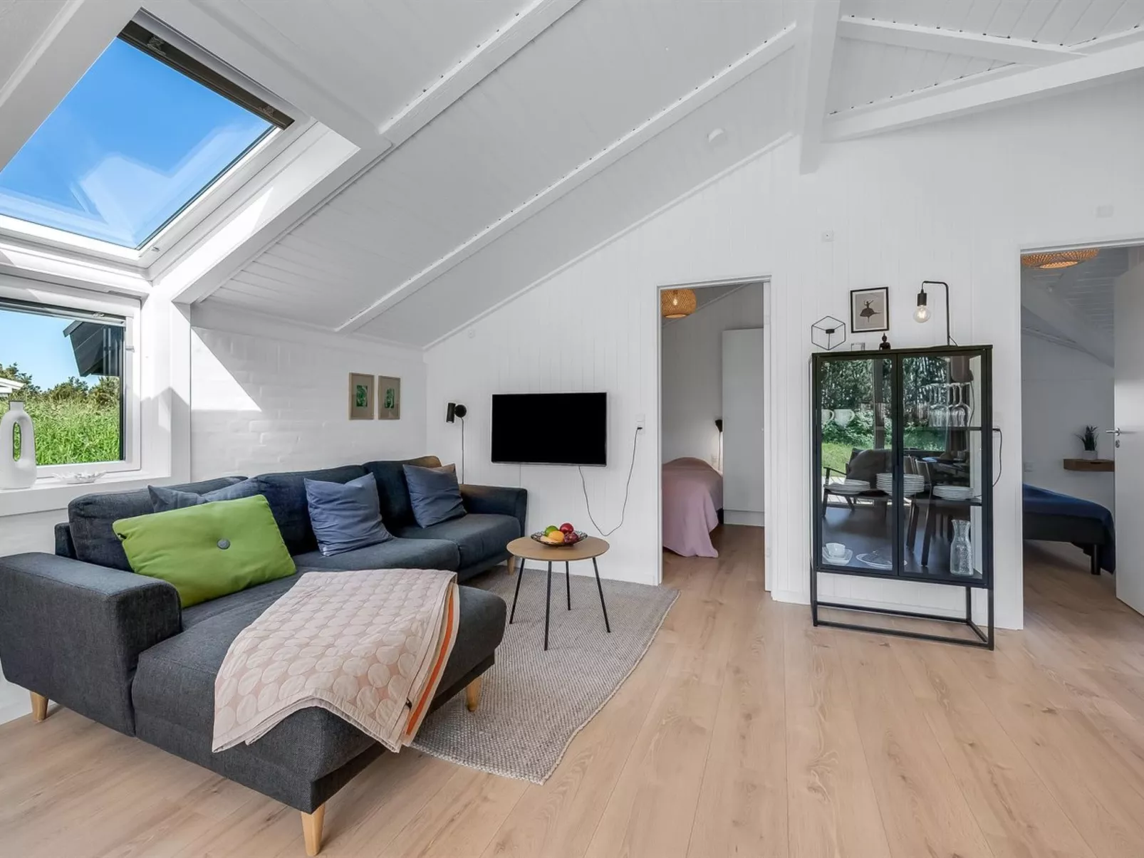 "Tilda" - 900m from the sea-Binnen