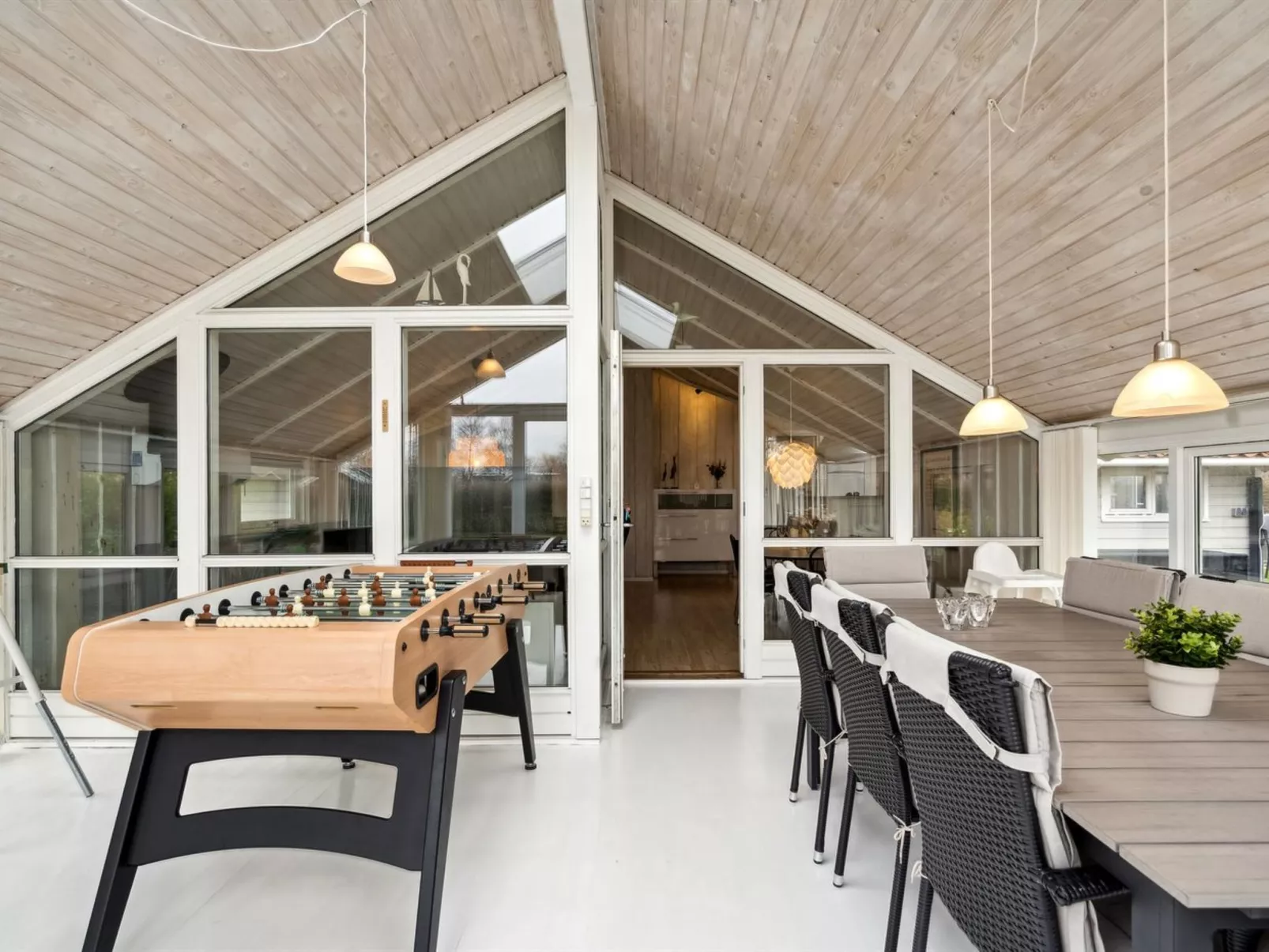 "Chrisse" - 250m from the sea-Binnen