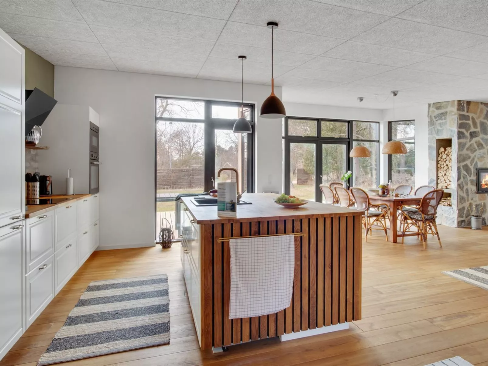 "Sune" - 175m from the sea-Binnen