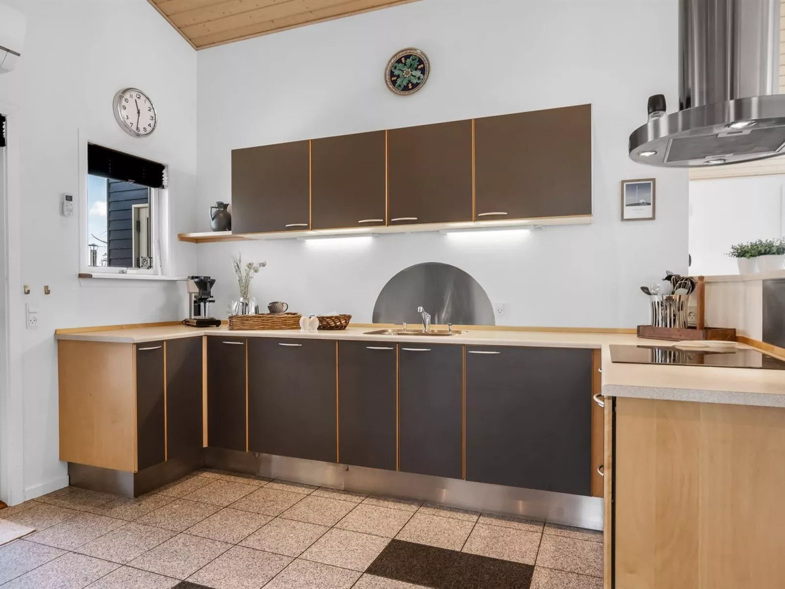 "Rudy" - 800m from the sea-Binnen