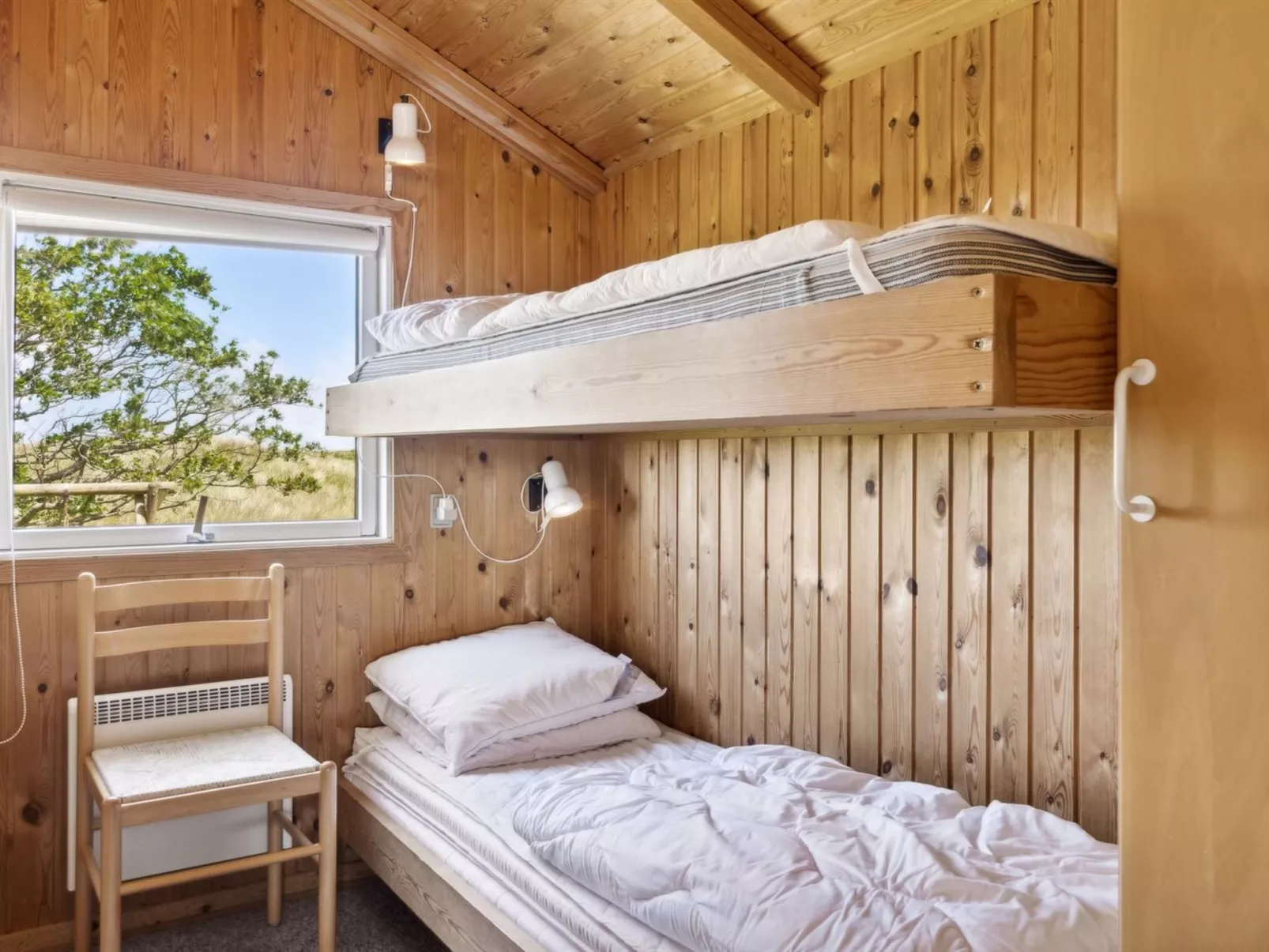 "Hunlef" - 1.7km from the sea-Binnen