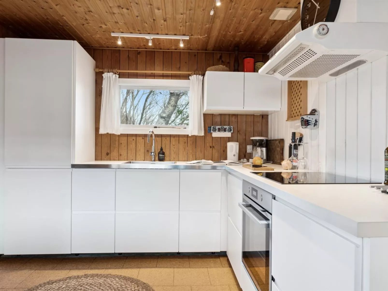 "Jukka" - 2km from the sea-Binnen