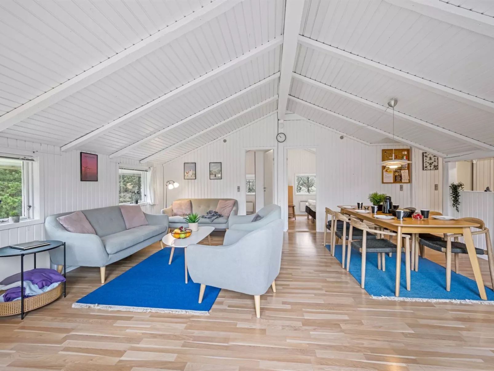 "Orm" - 2.3km from the sea-Binnen