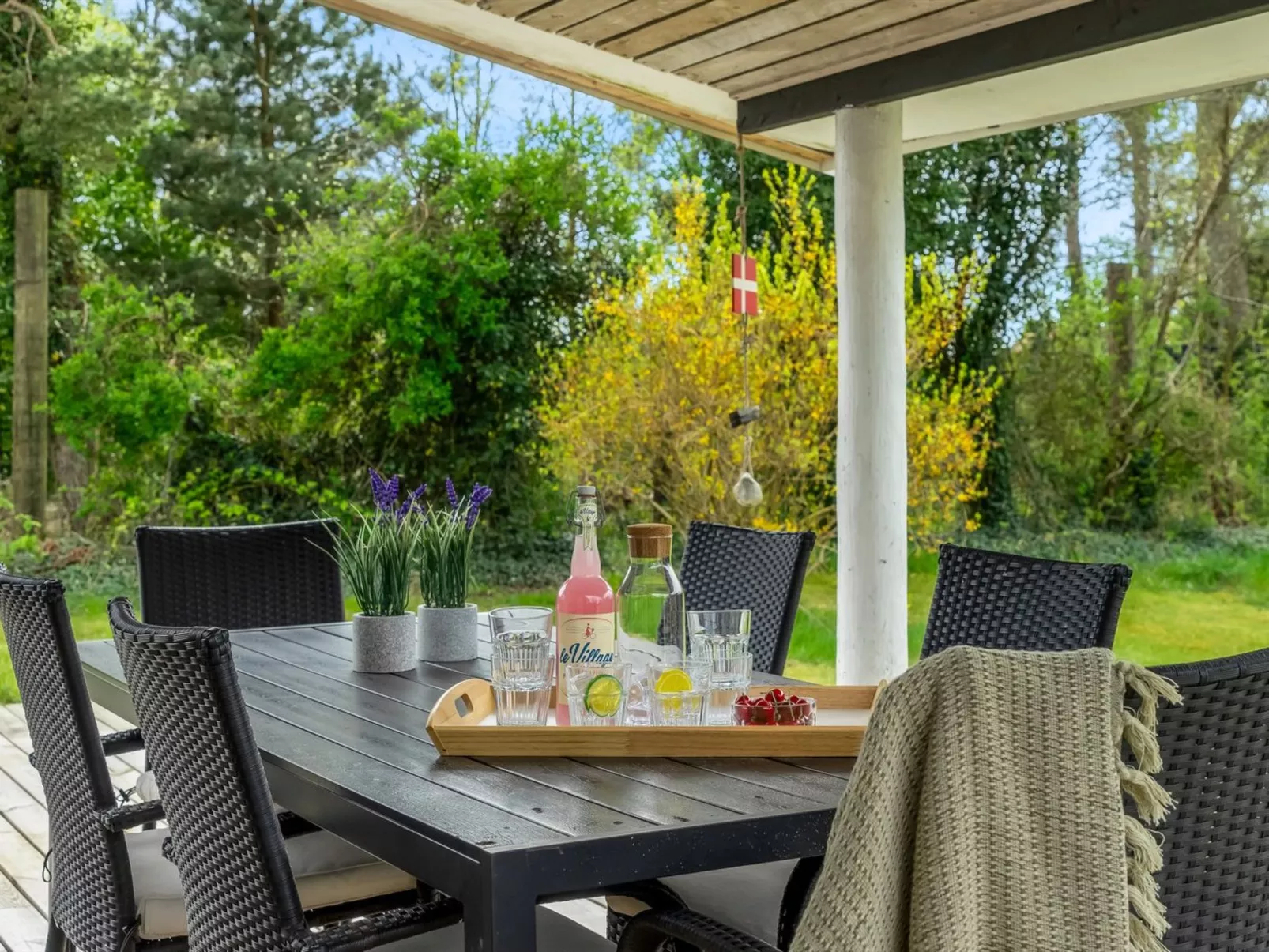 "Alkil" - 350m to the fjord-Buiten