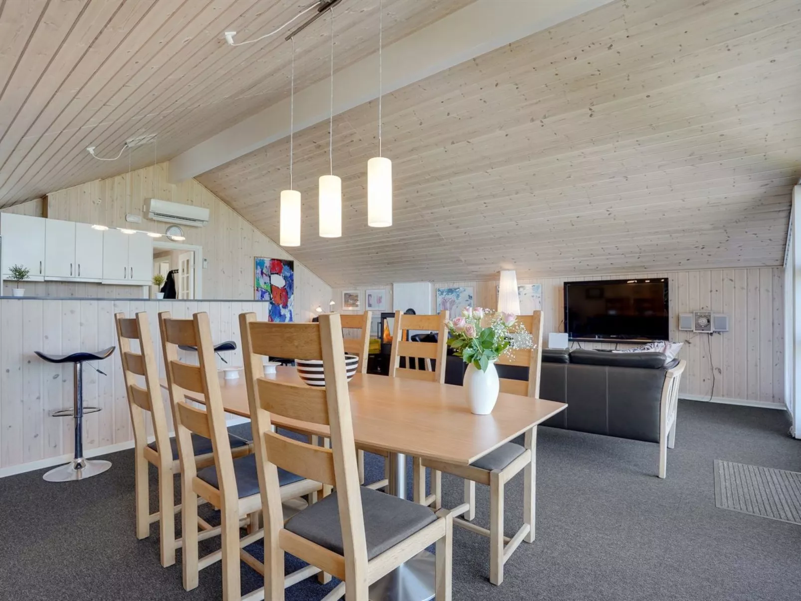 "Saila" - 500m to the fjord-Binnen