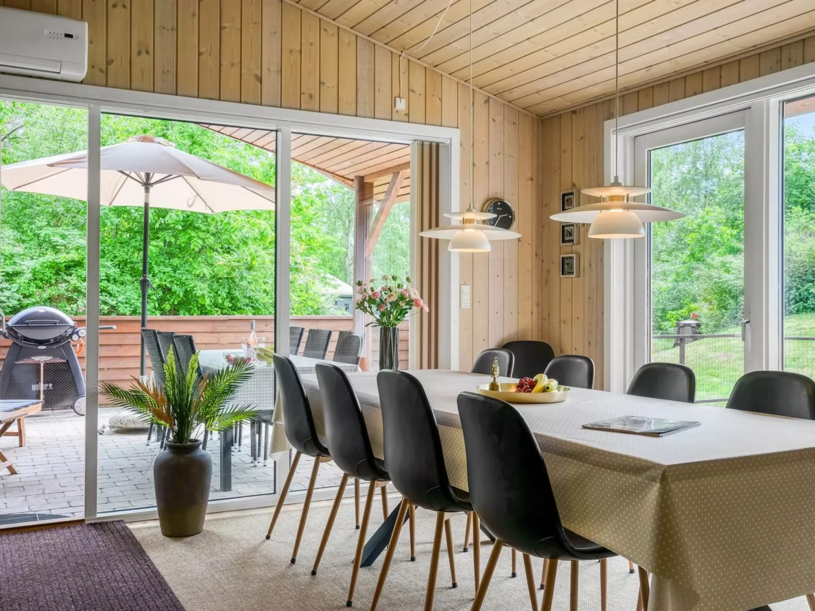 "Mauri" -  from the sea-Binnen