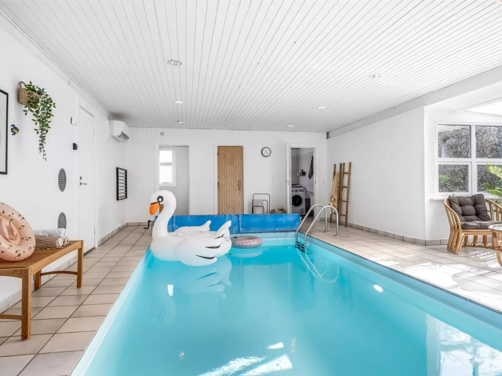 "Karmen" - 250m to the fjord-Buiten