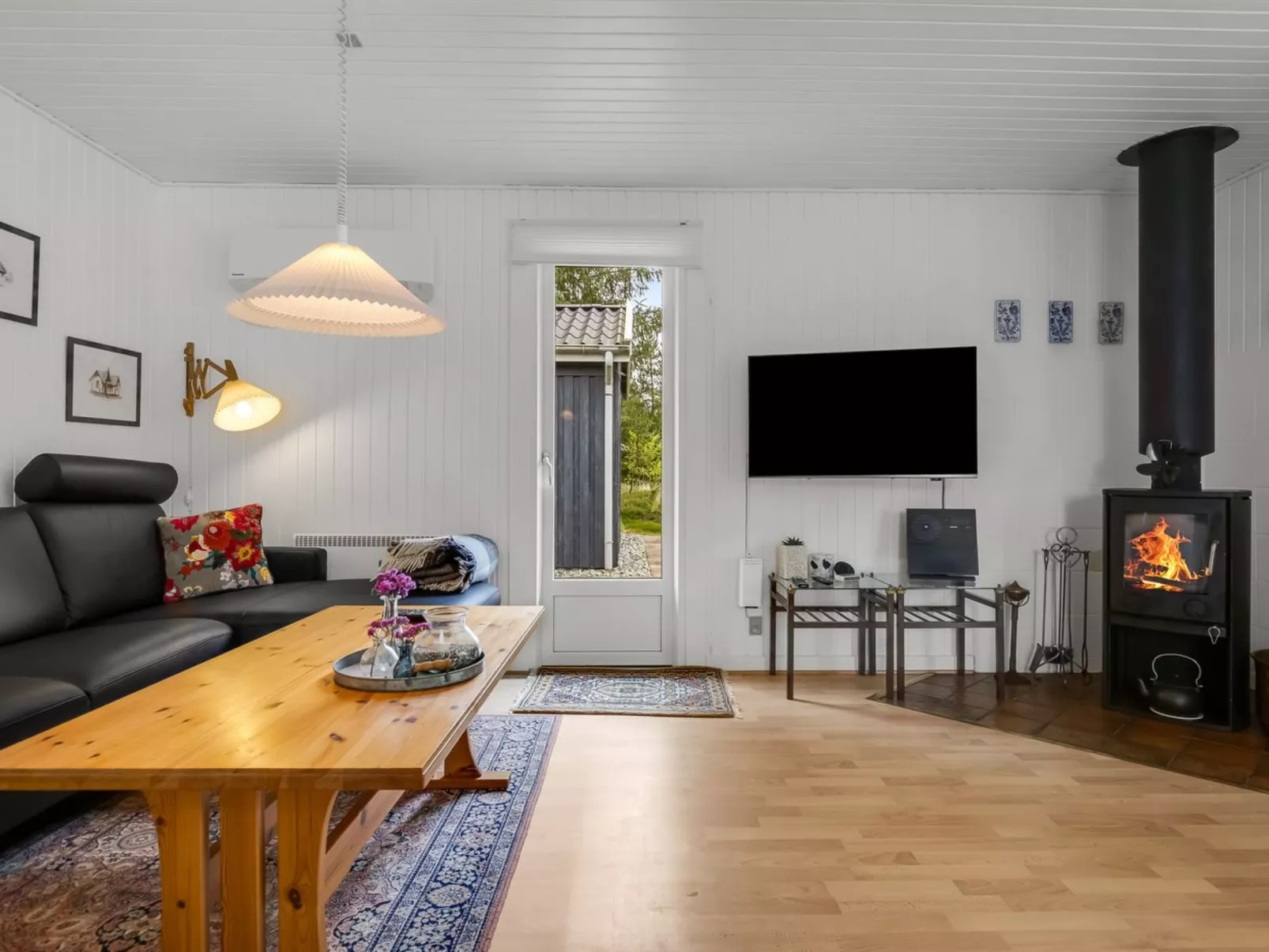 "Fiallar" - 3.2km from the sea-Binnen