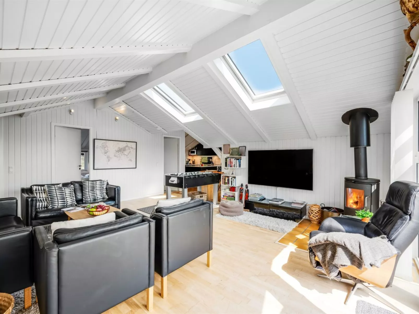 "Emin" - 700m from the sea-Binnen