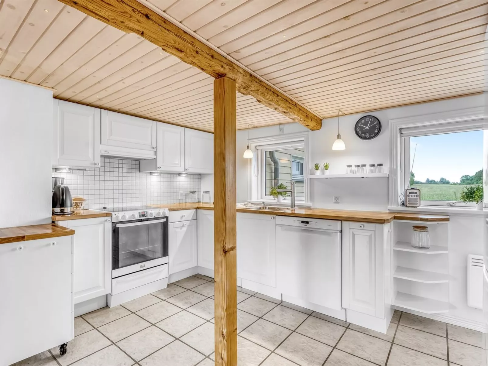 "Anneke" - 1.3km from the sea-Binnen