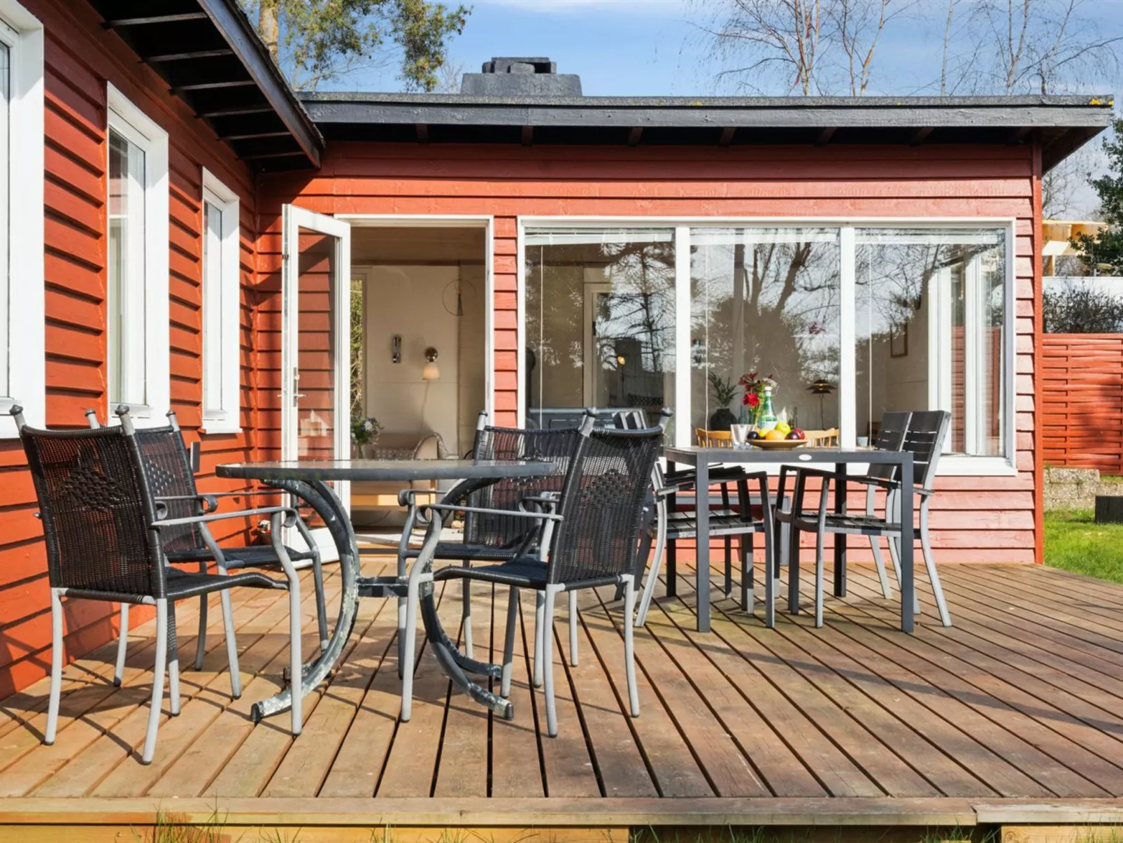 "Salka" - 200m to the fjord-Buiten