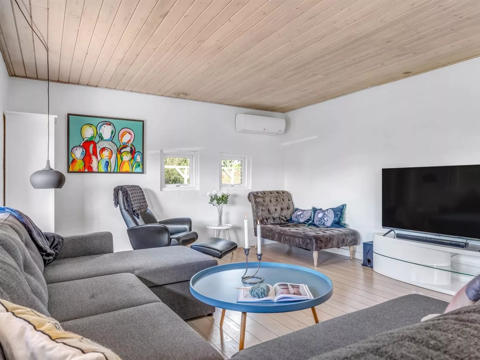 "Iara" - 500m from the sea-Binnen