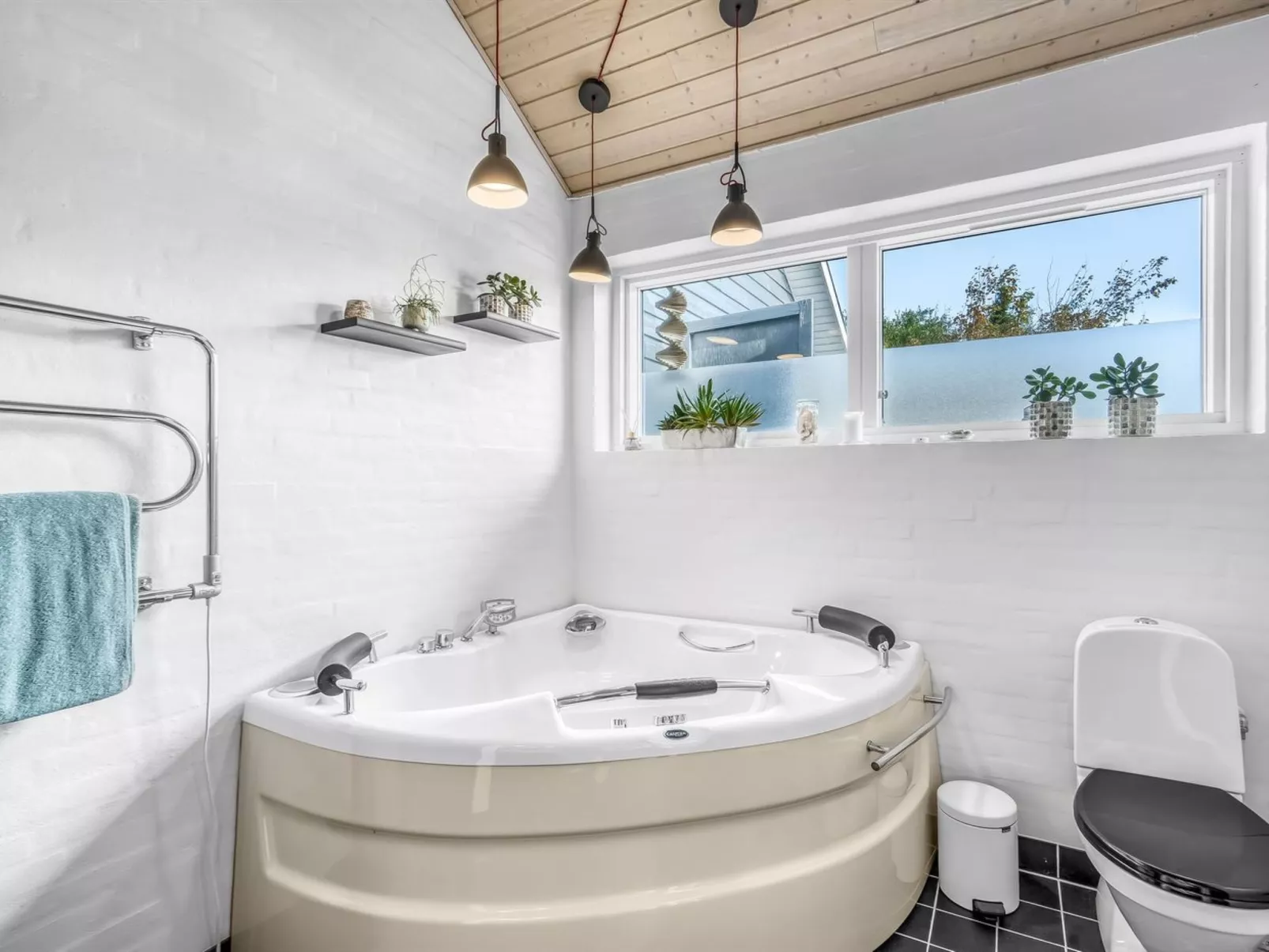 "Carlina" - 700m to the fjord-Binnen