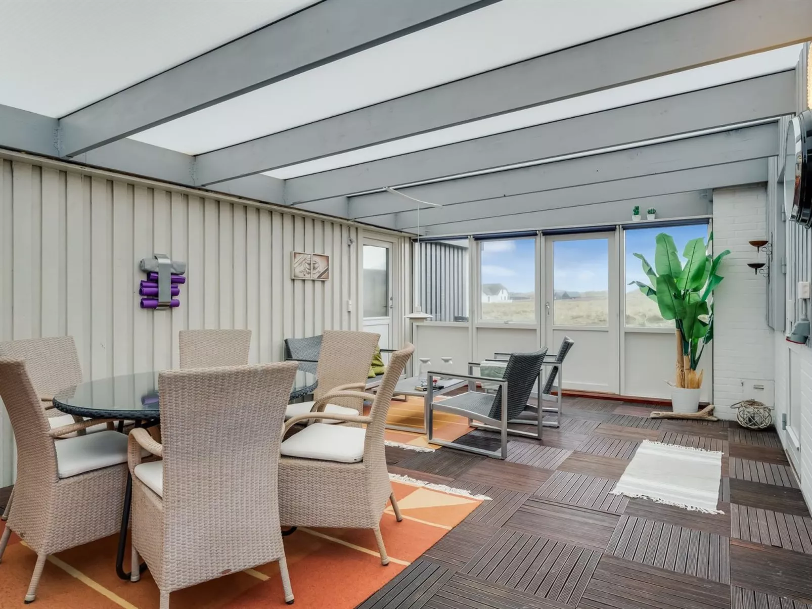 "Amina" - 50m from the sea-Binnen