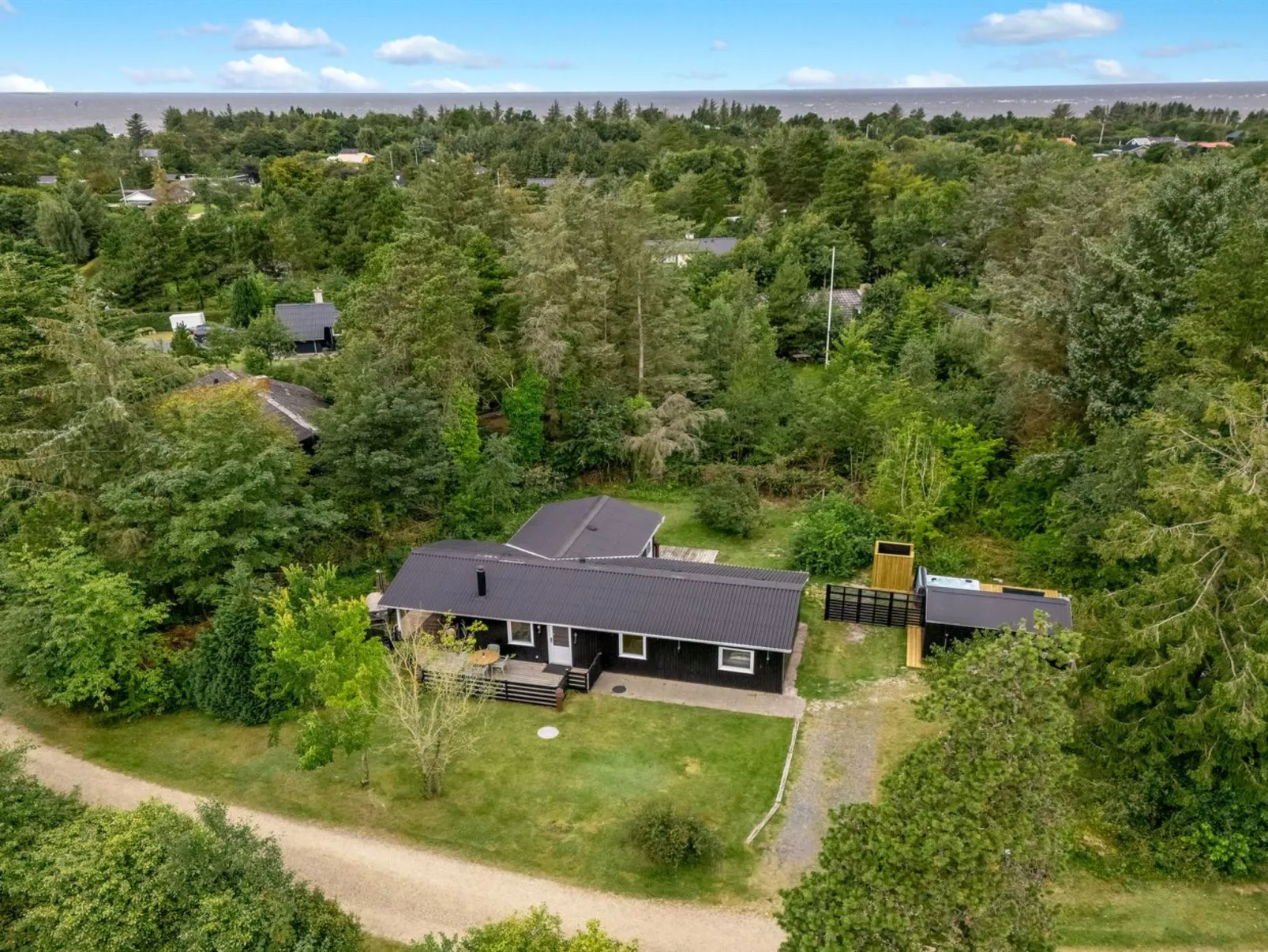 "Tiina" - 500m to the fjord-Buiten