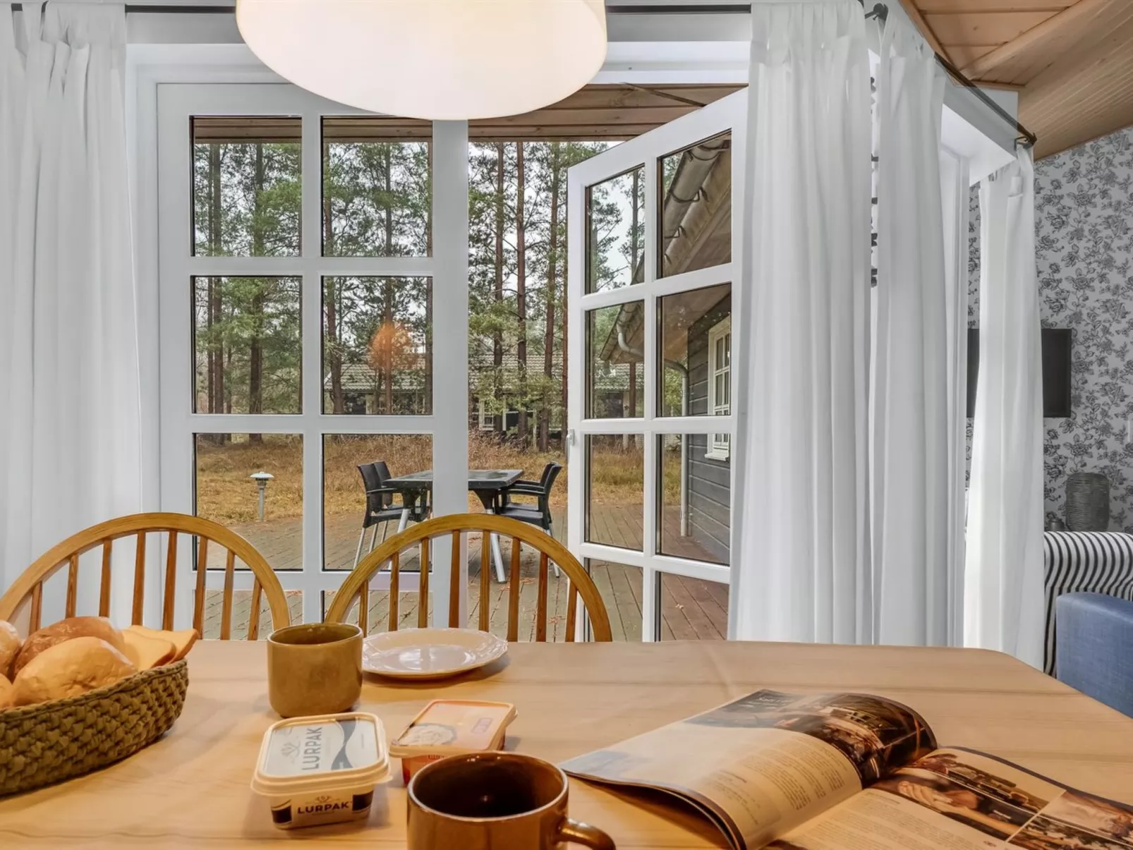 "Eikka" - 1km from the sea-Binnen