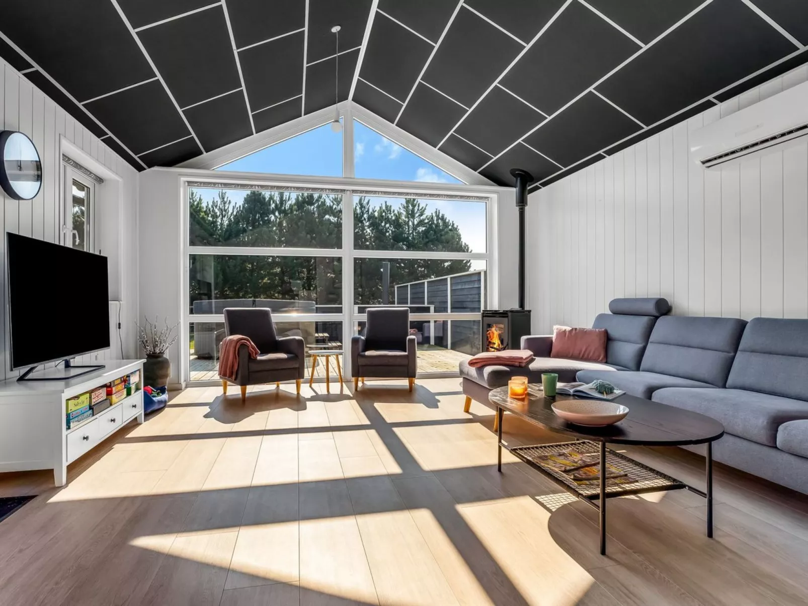 "Amdi" - 1.3km from the sea-Binnen