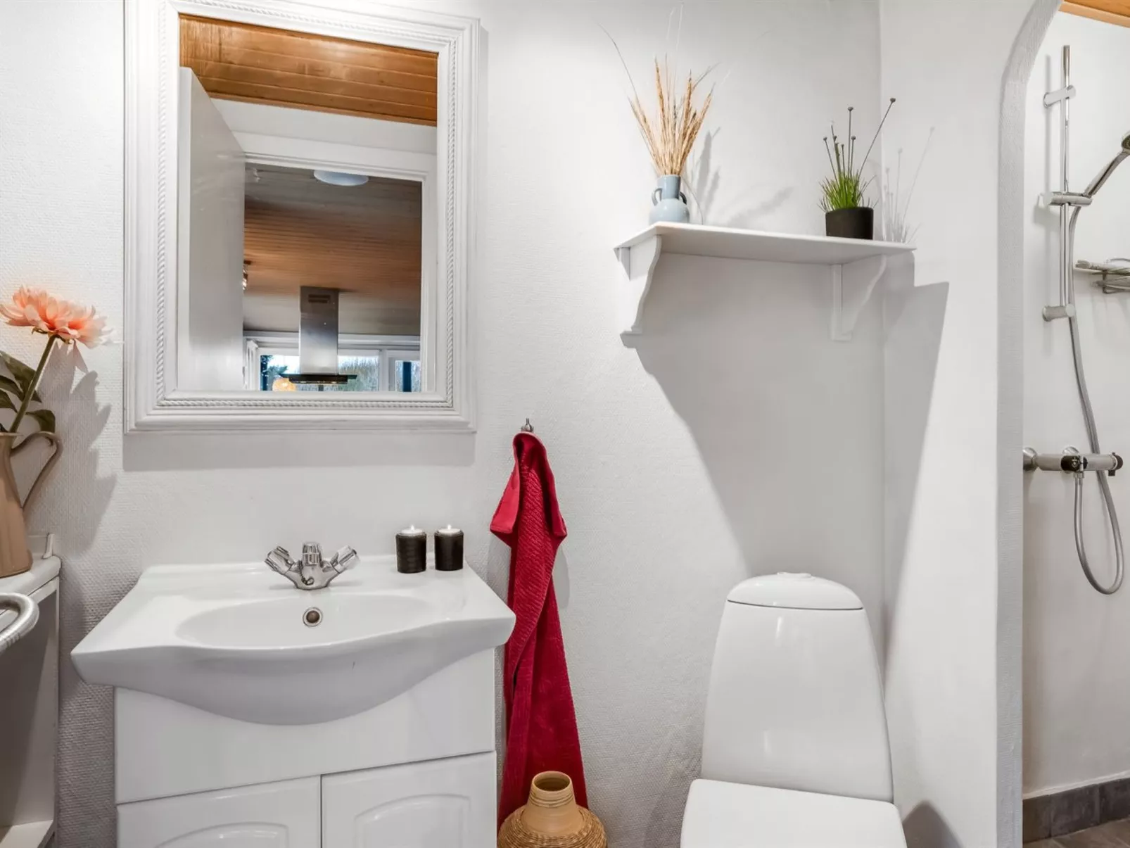 "Erblin" - 400m from the sea-Binnen