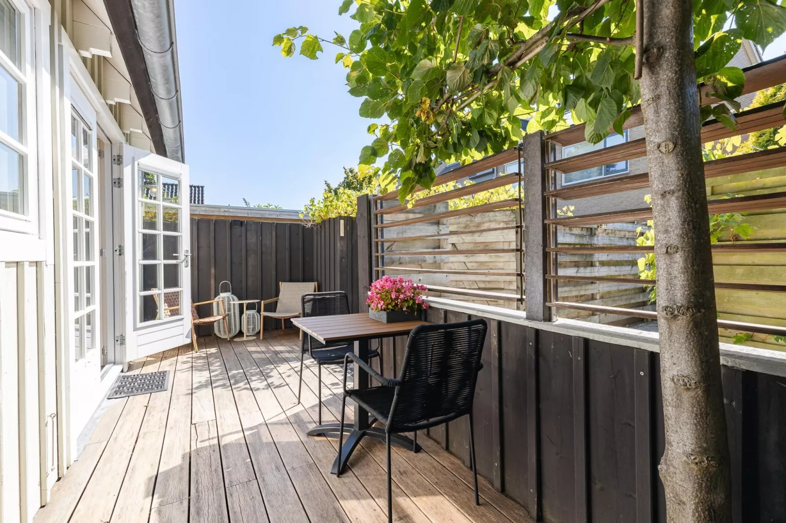 Lijsterhofstraat 13 - Knusse vakantiewoning nabij strand en centrum-Terrasbalkon