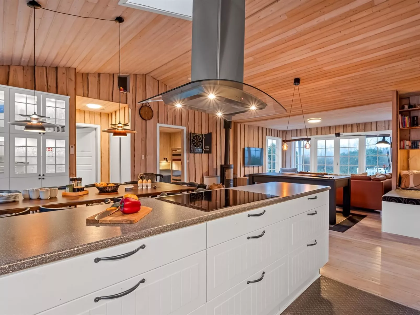 "Gunwald" - 1km to the fjord-Binnen