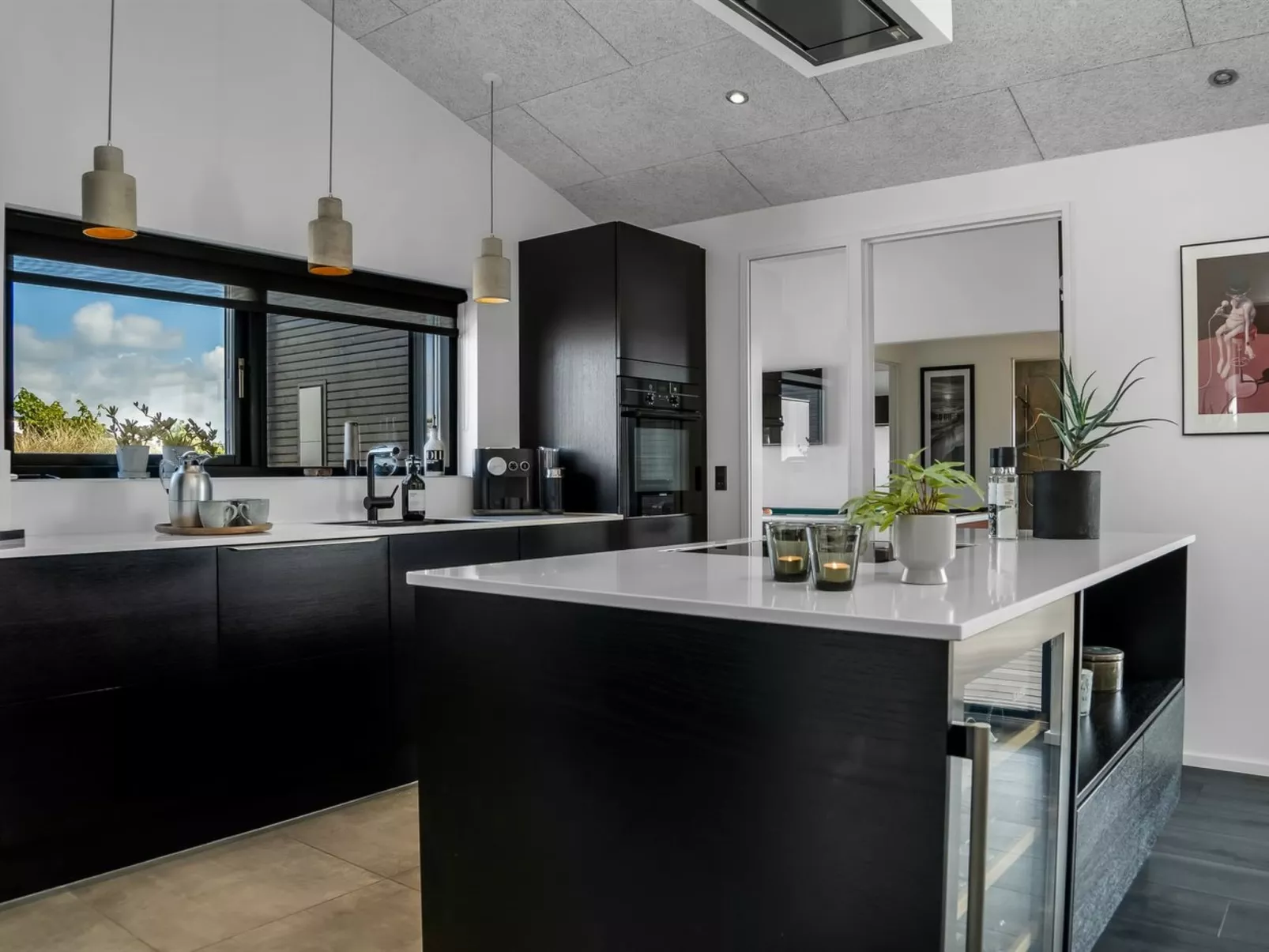 "Eriksine" - 750m from the sea-Binnen