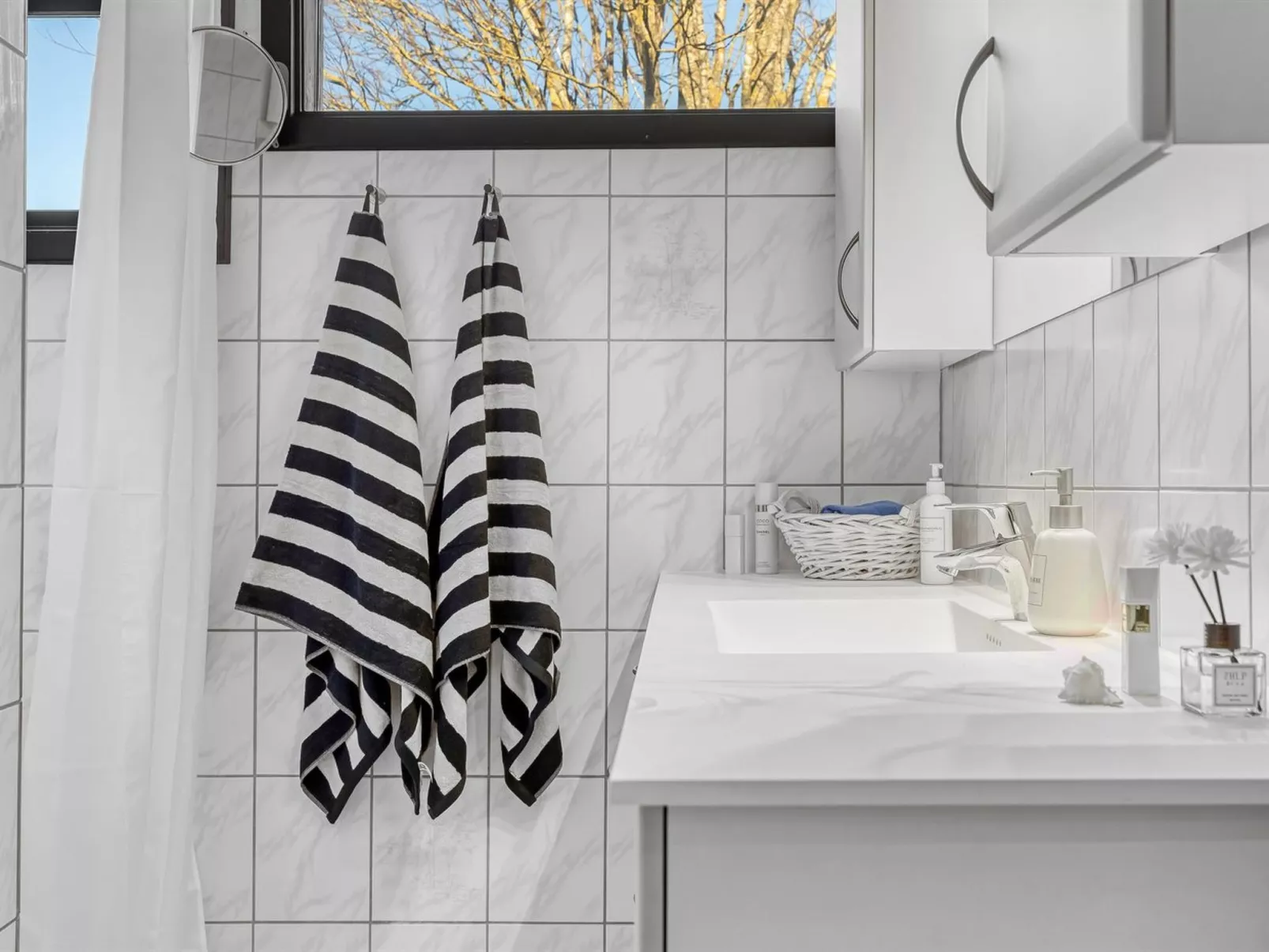 "Etly" - 900m from the sea-Binnen