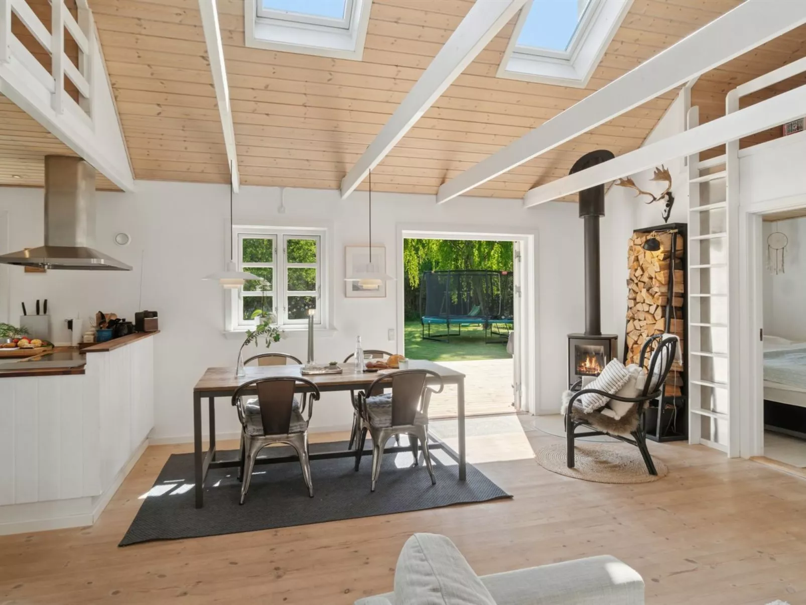 "Veljan" - 1.2km from the sea-Binnen