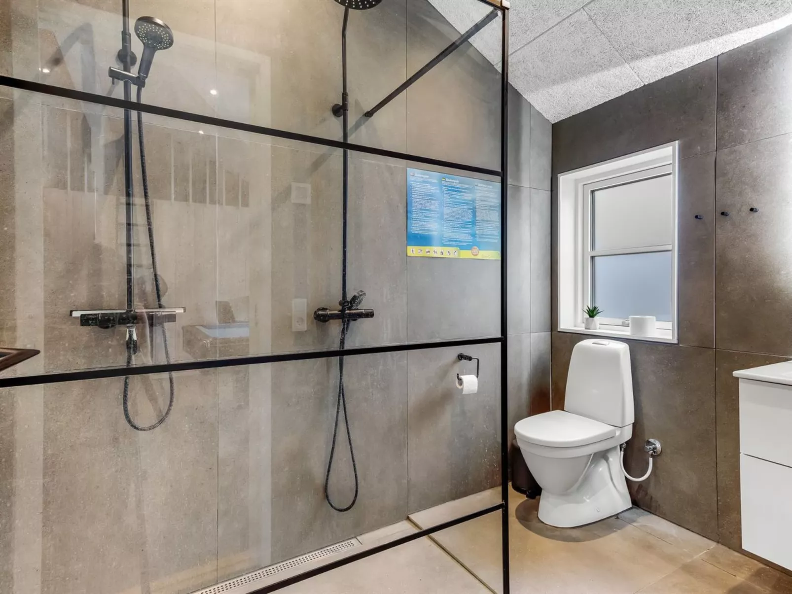 "Matild" - 400m from the sea-Binnen