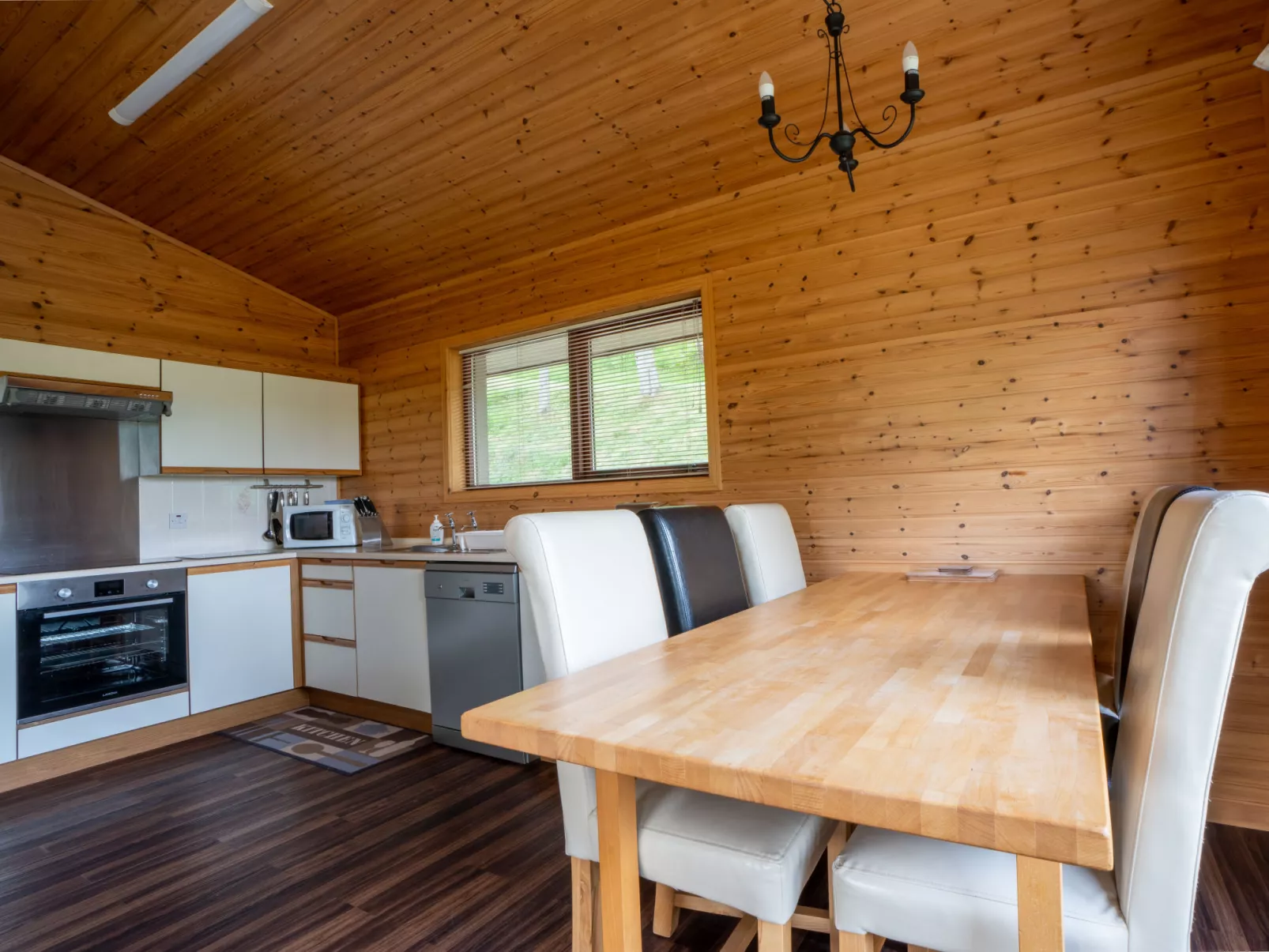 Achmony Byre-Binnen