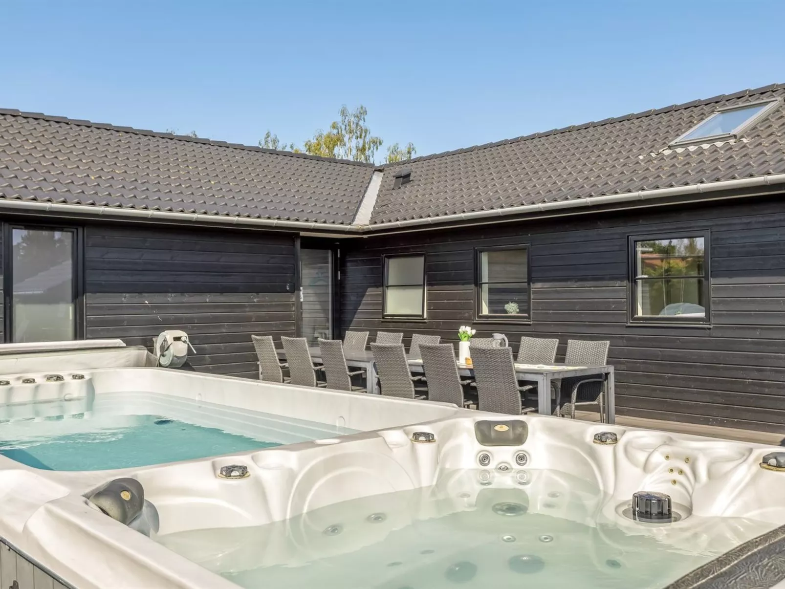 "Bernadine" - 500m from the sea-Binnen