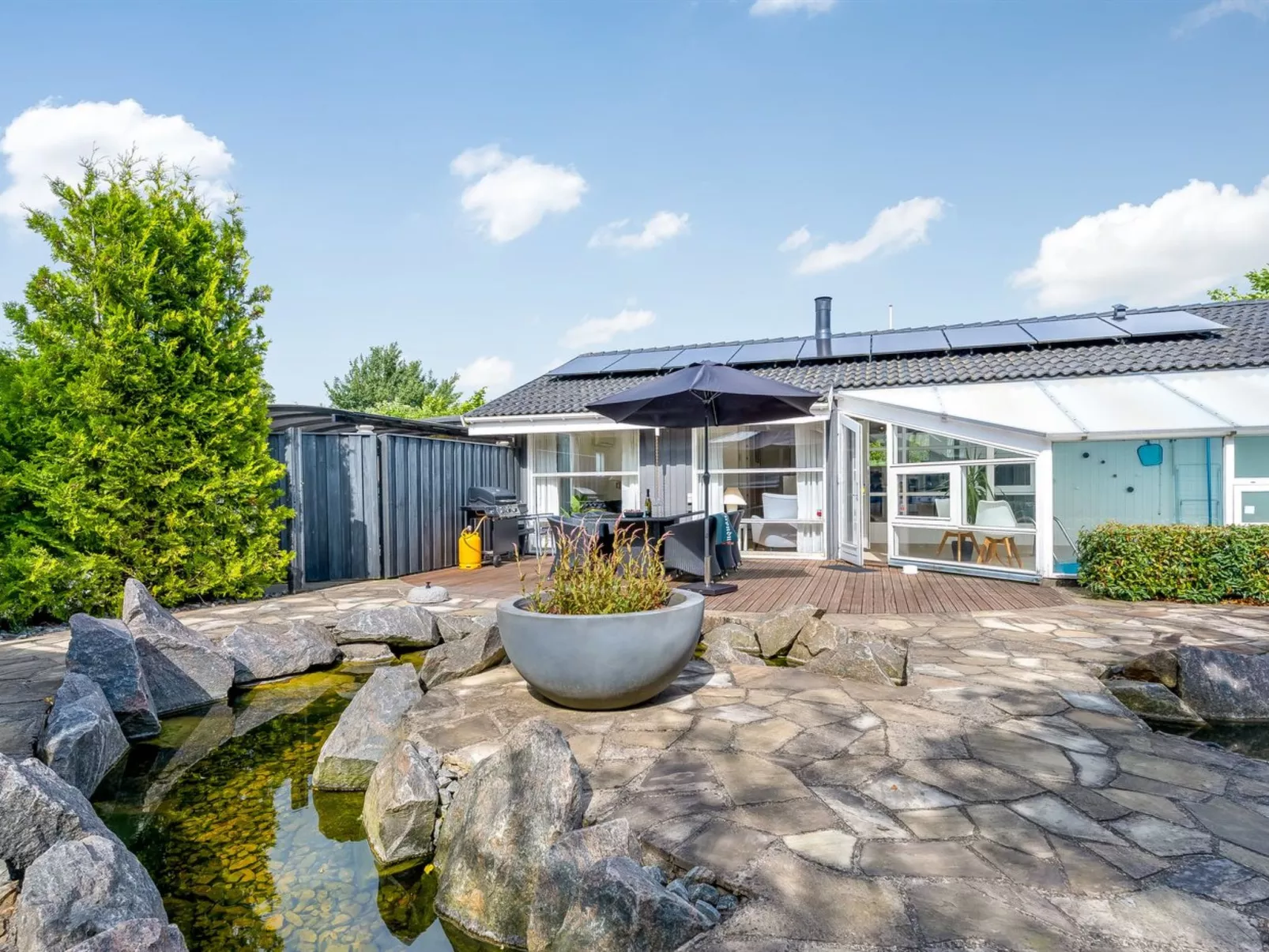 "Ellie" - 700m from the sea-Buiten