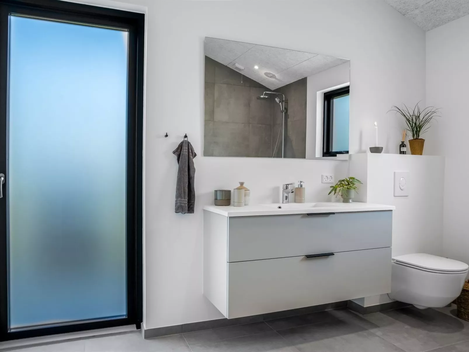 "Silja" - 900m from the sea-Binnen