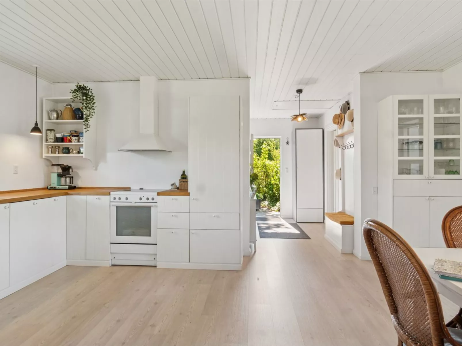 "Botwith" - 125m from the sea-Binnen