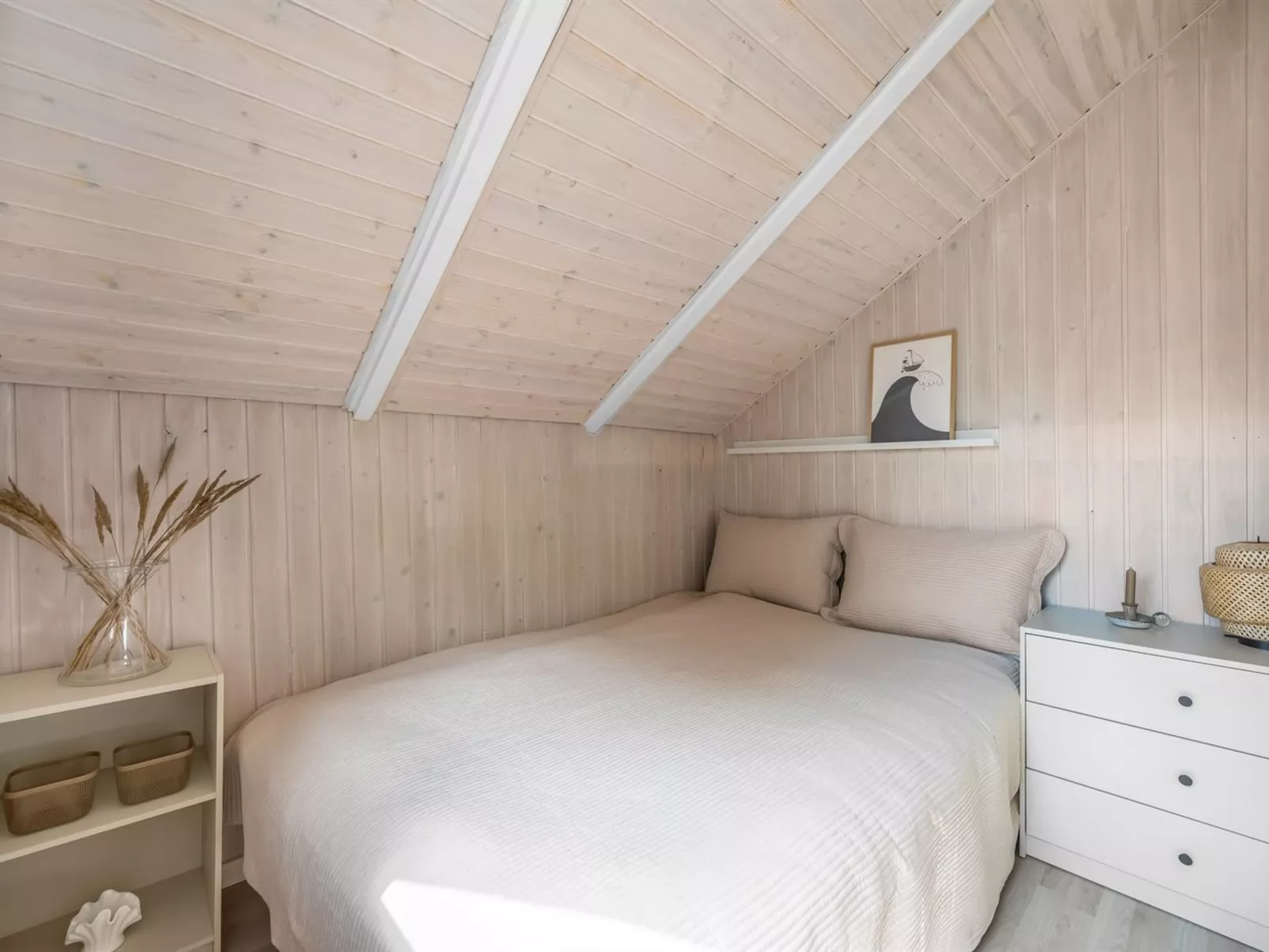 "Tara" - 450m from the sea-Binnen