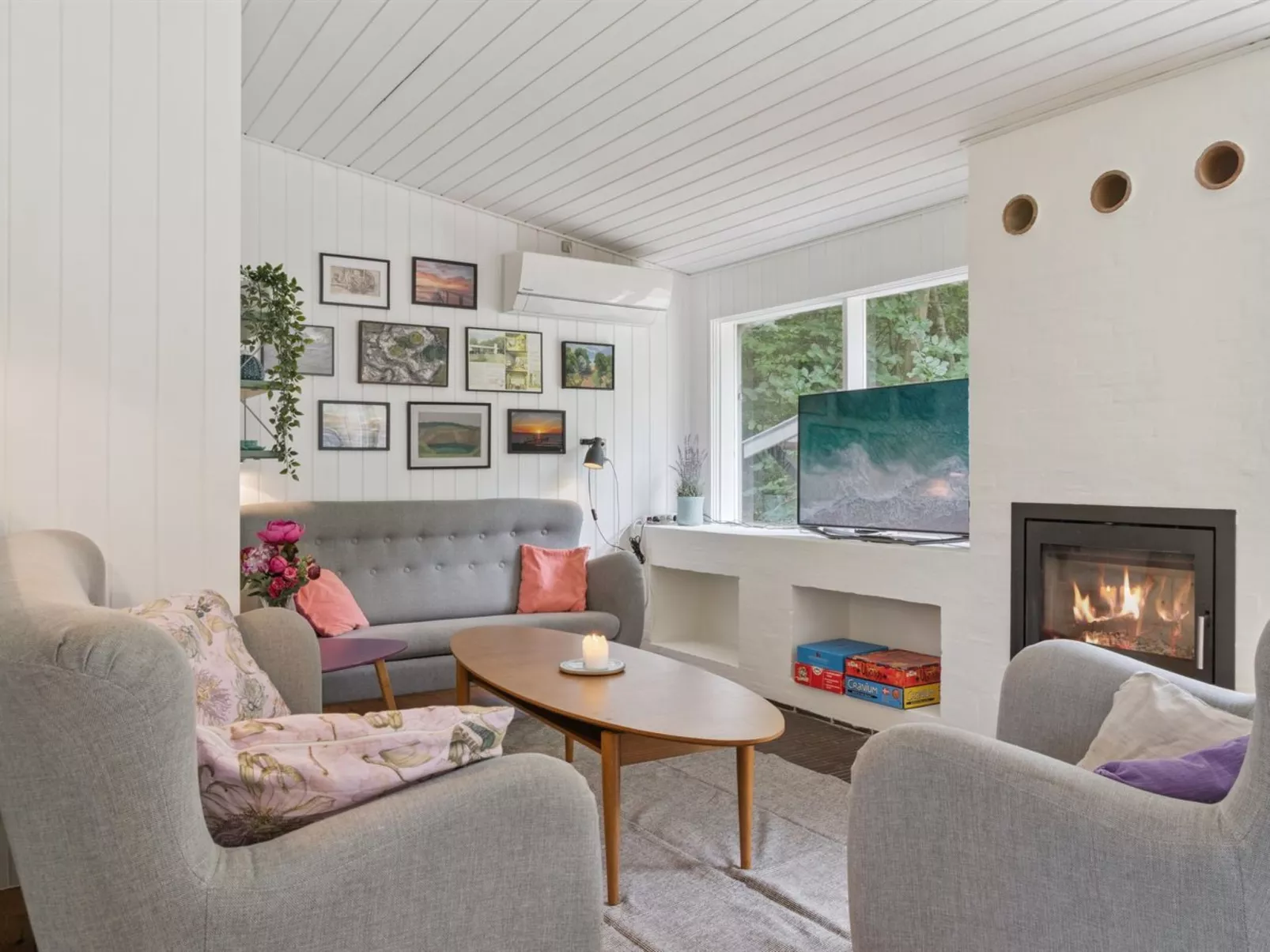 "Farman" - 200m from the sea-Binnen