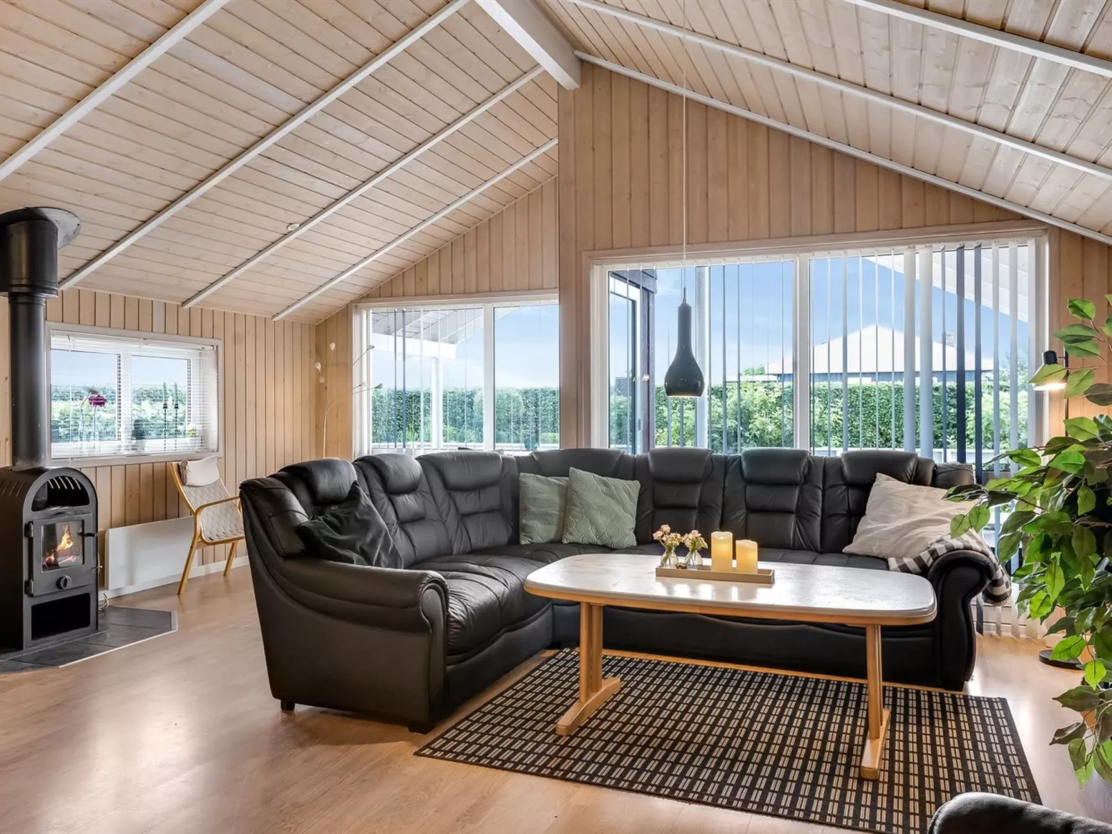 "Trifun" - 300m from the sea-Binnen