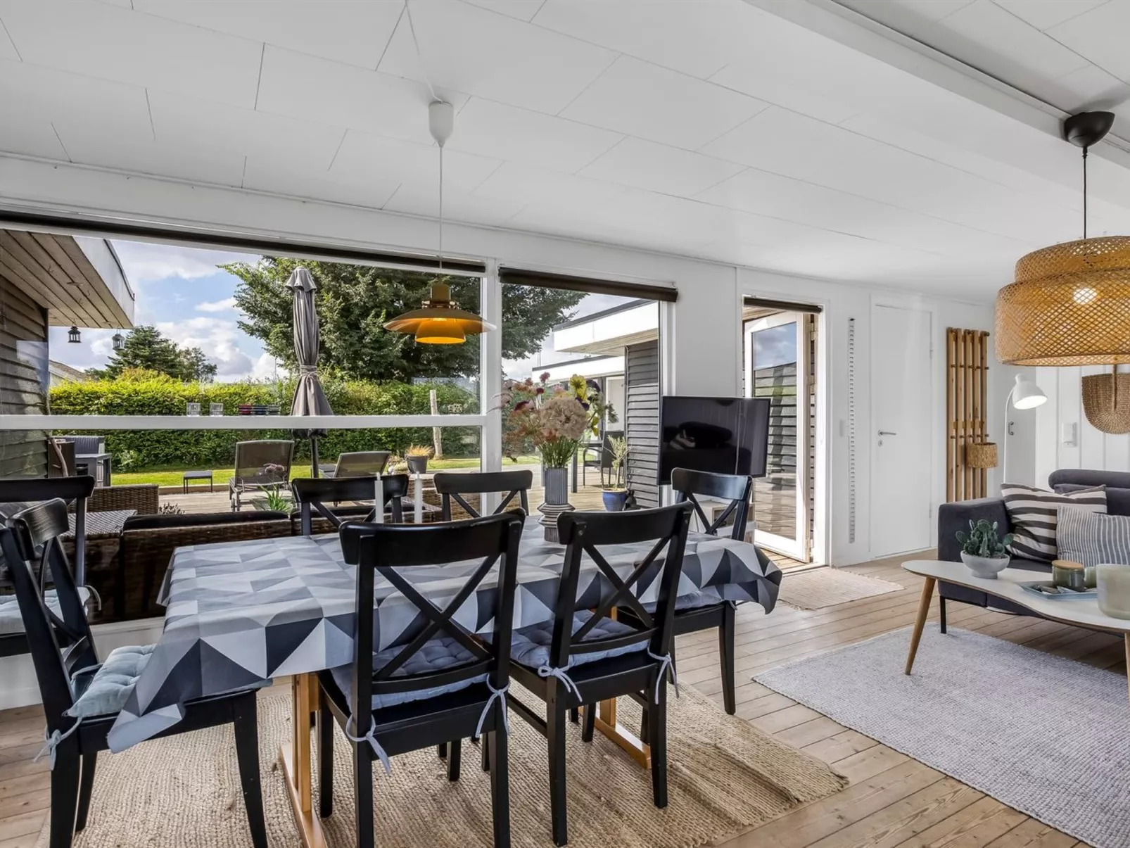 "Adia" - 500m from the sea-Binnen