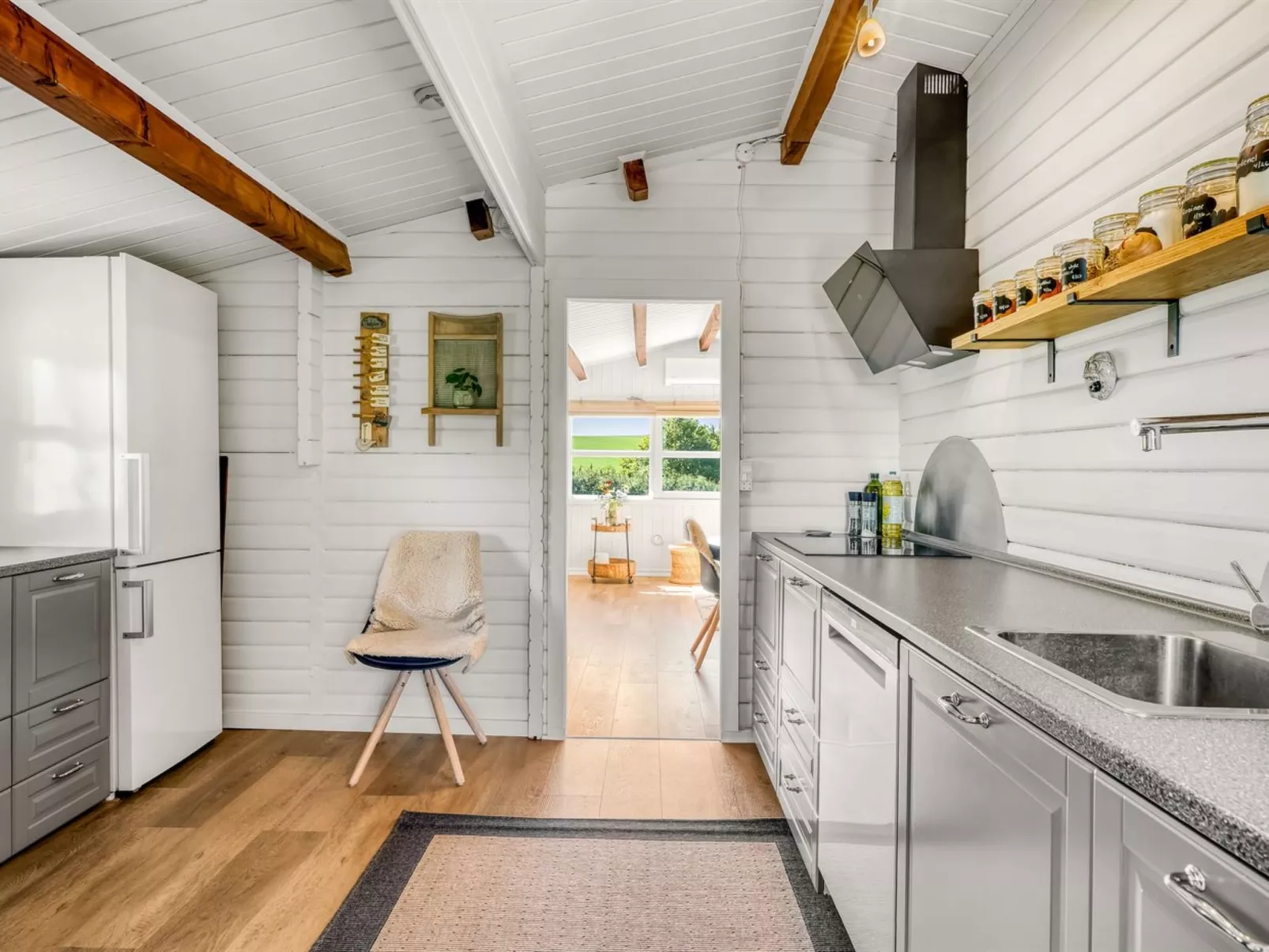 "Berner" - 500m to the fjord-Binnen