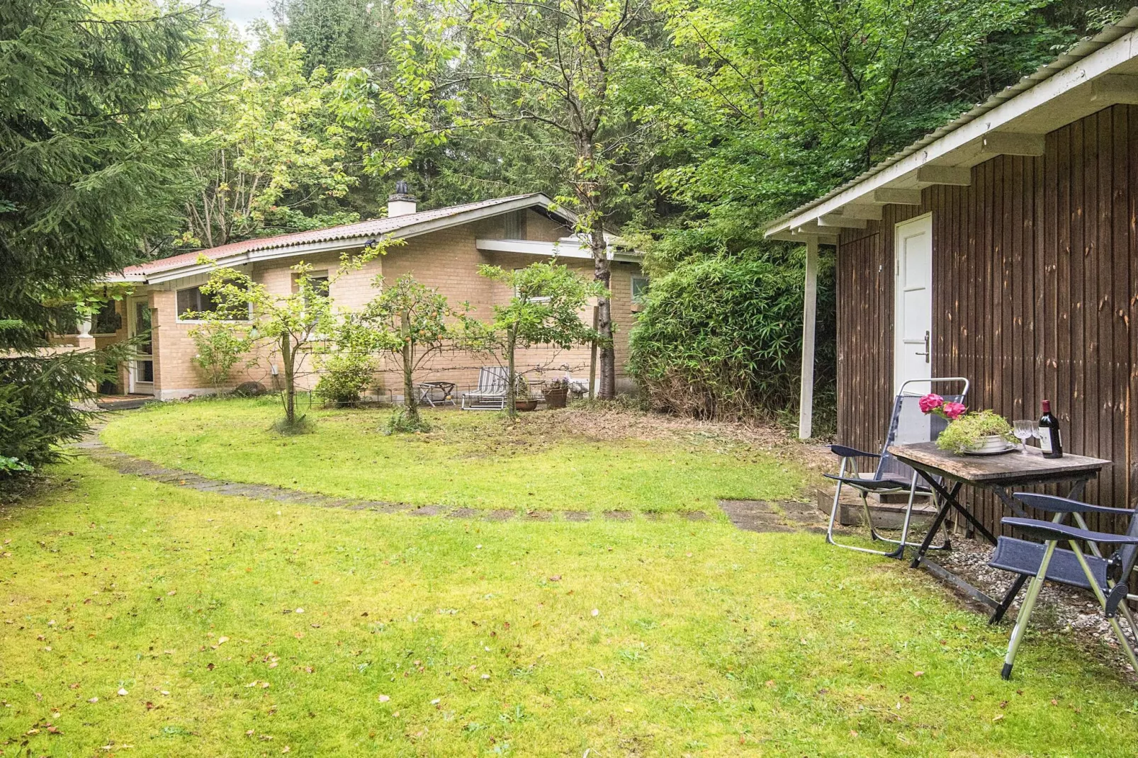 Natuurhuisje met terras van Gudena-Uitzicht