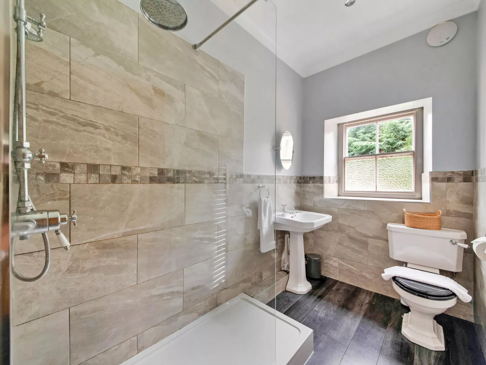 Low Green Cottage-Binnen