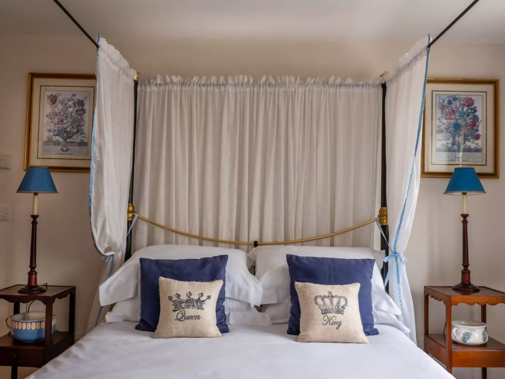 Ryeworth Cottage-Binnen