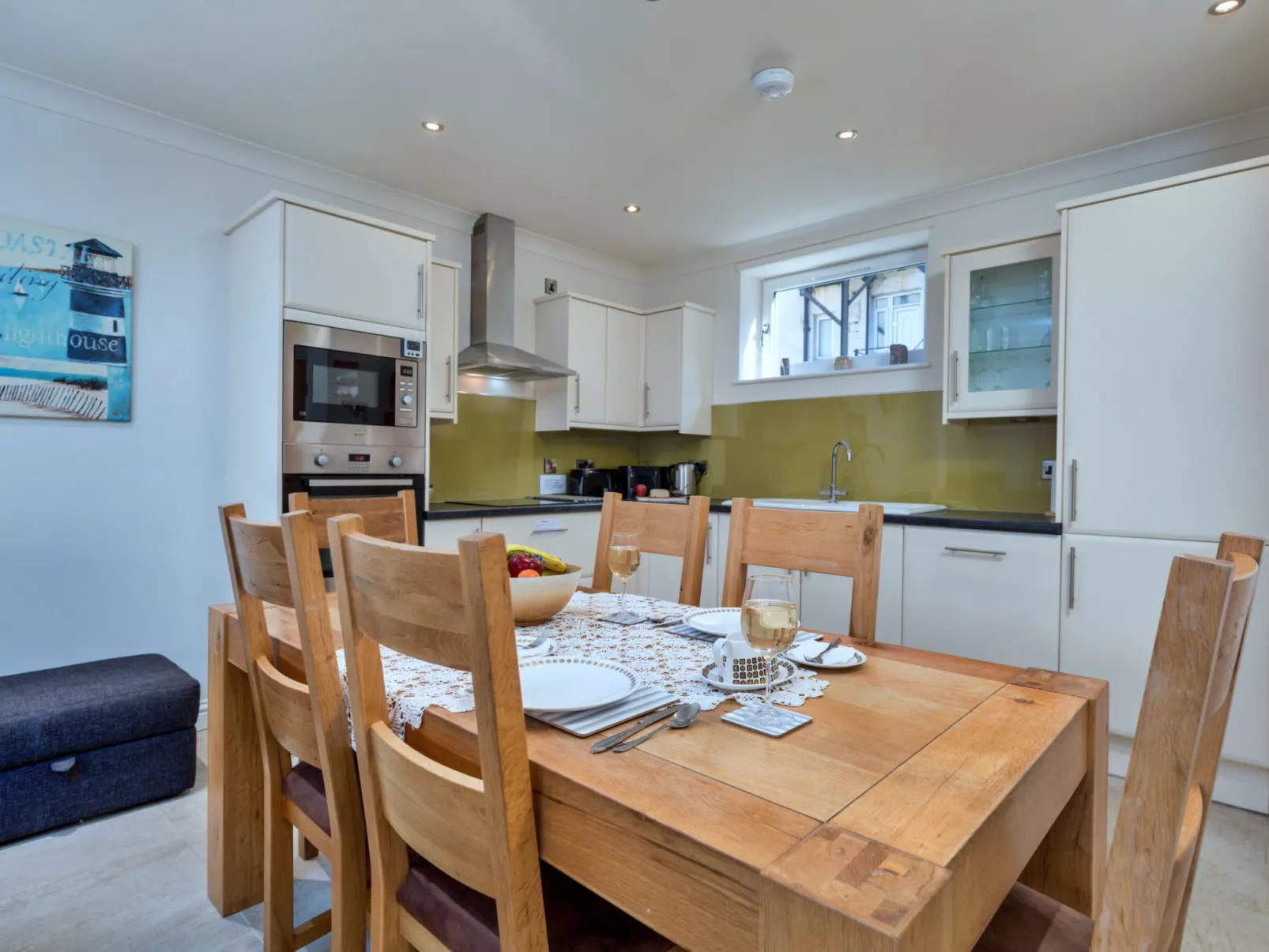 The Boat House - Binnen